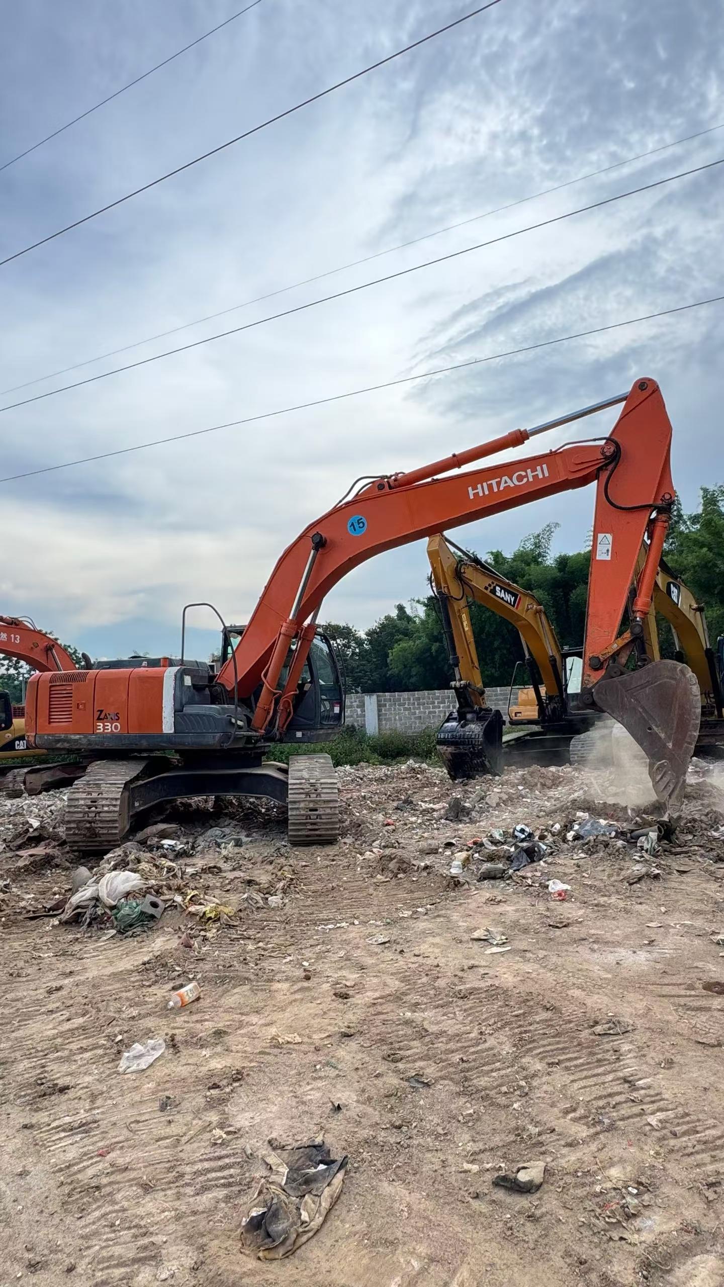 Buy Hitachi EX270 Used Excavator / 3
