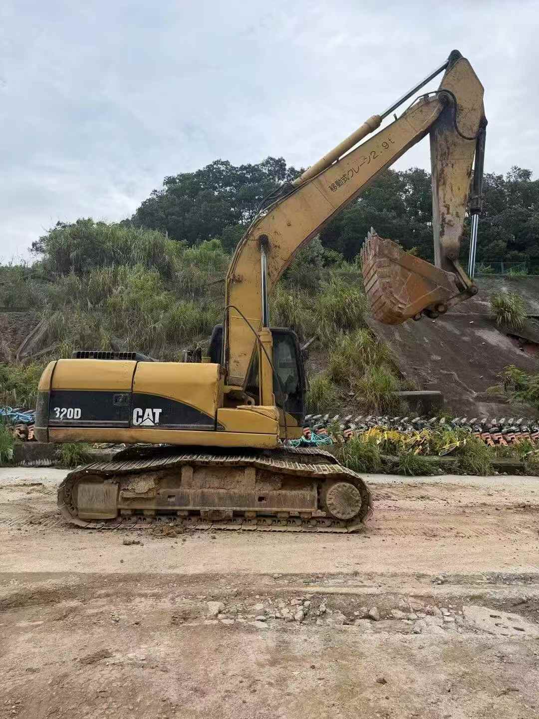 Buy Caterpillar 320D Used Excavator / 2