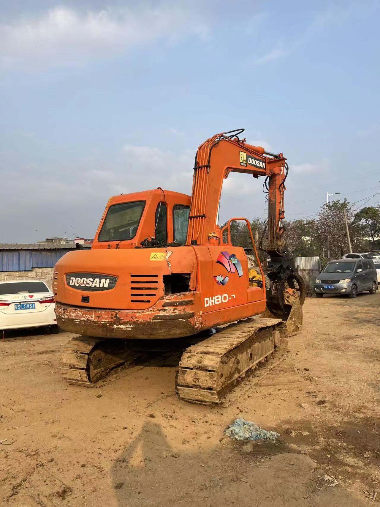 Buy Doosan DH80 Used Excavator / 3