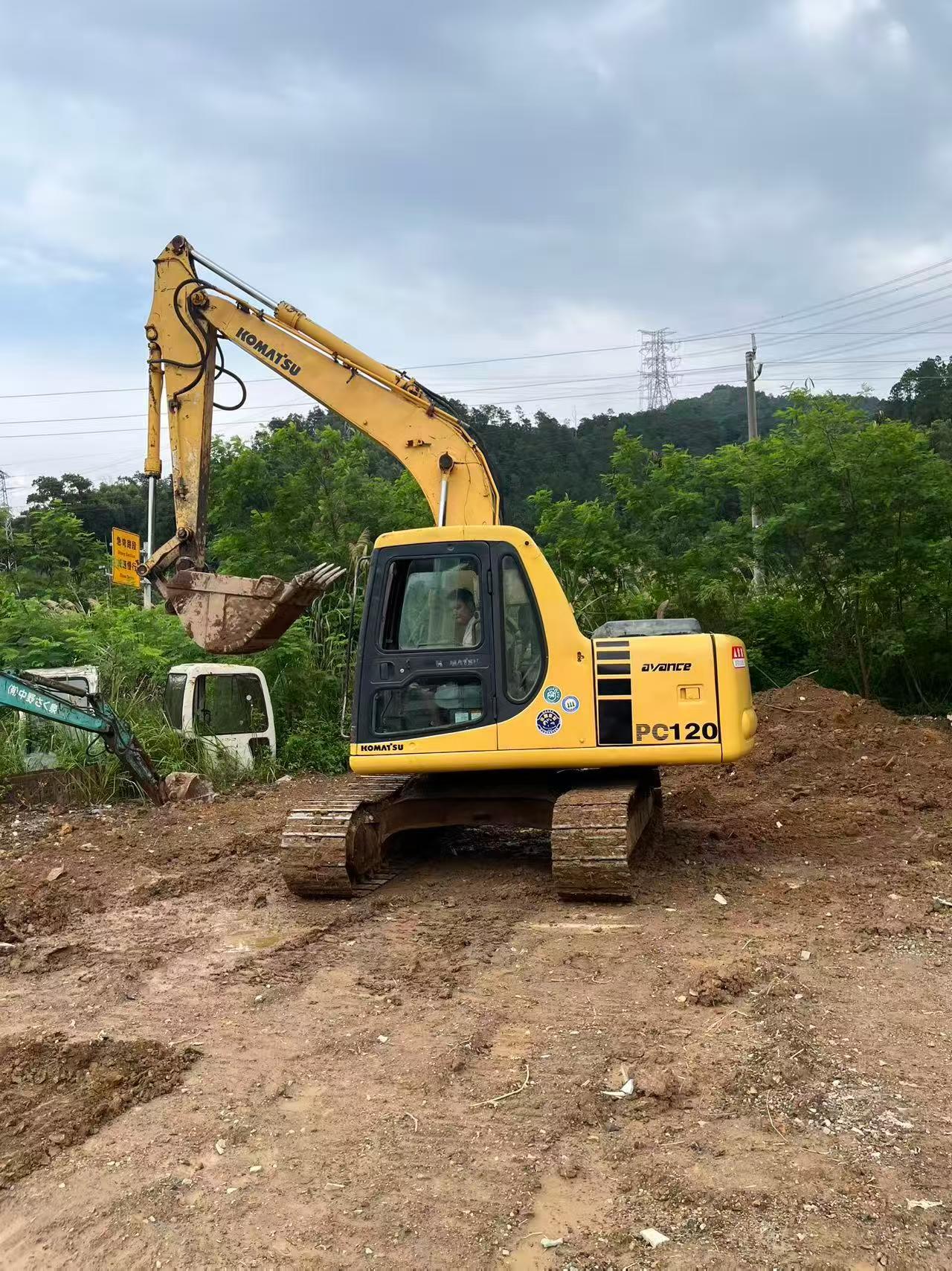 Buy Komatsu PC100-6 Used Excavator / 3