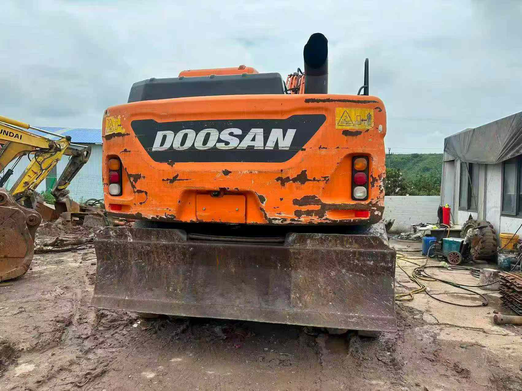 Buy Doosan DH150 Used Excavator / 4