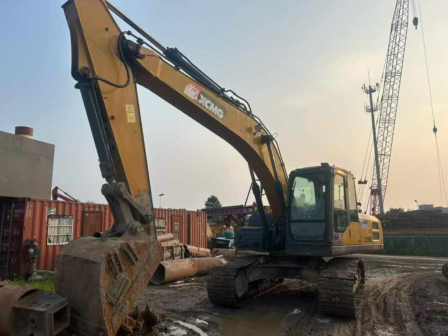 Buy XCMG XE205DA Used Excavator / 5