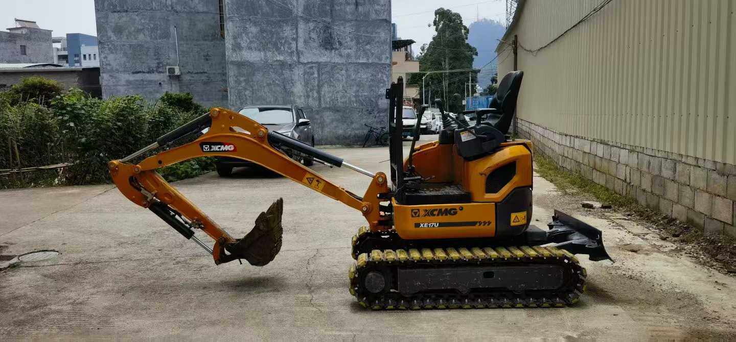 Buy XCMG XE17U Used Excavator / 2