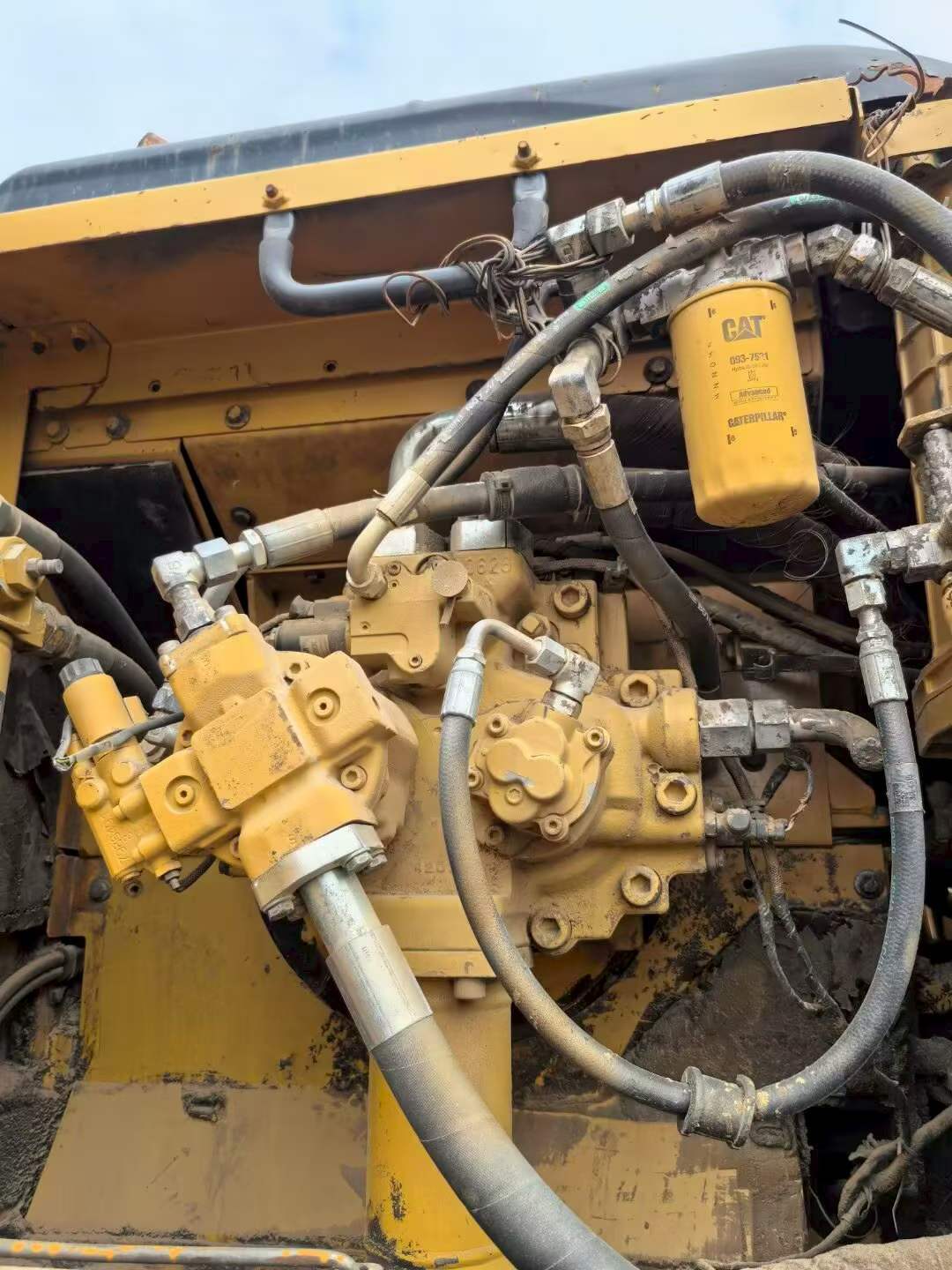 Buy Caterpillar 340D2L Used Excavator / 4