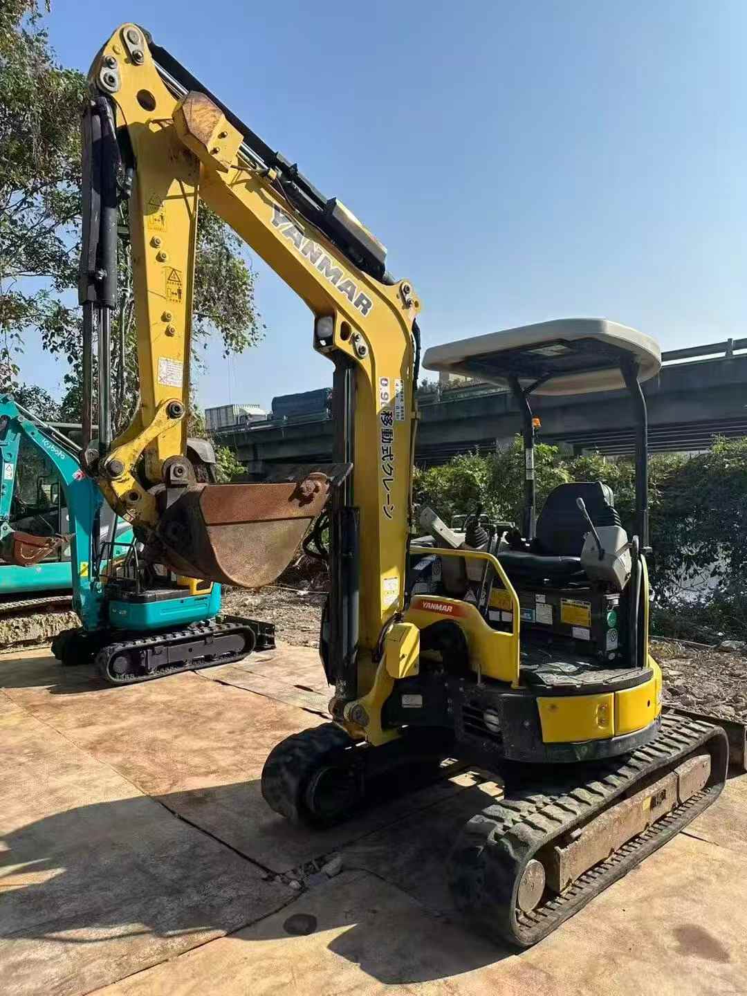 Buy Yanmar vio30 Used Excavator / 3