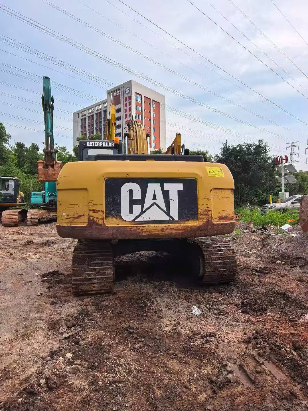 Buy Caterpillar 320D Used Excavator / 2
