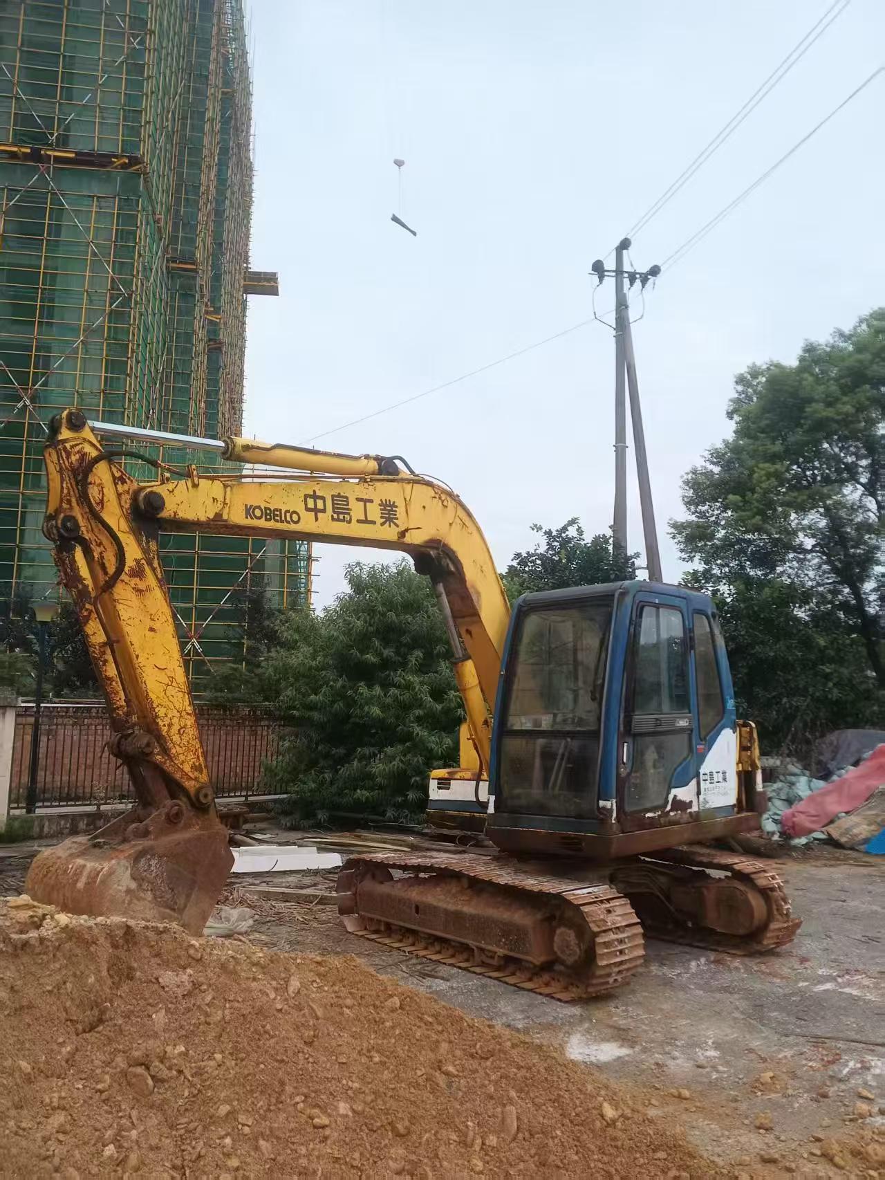 Buy Kobelco SK60-3 Used Excavator / 5