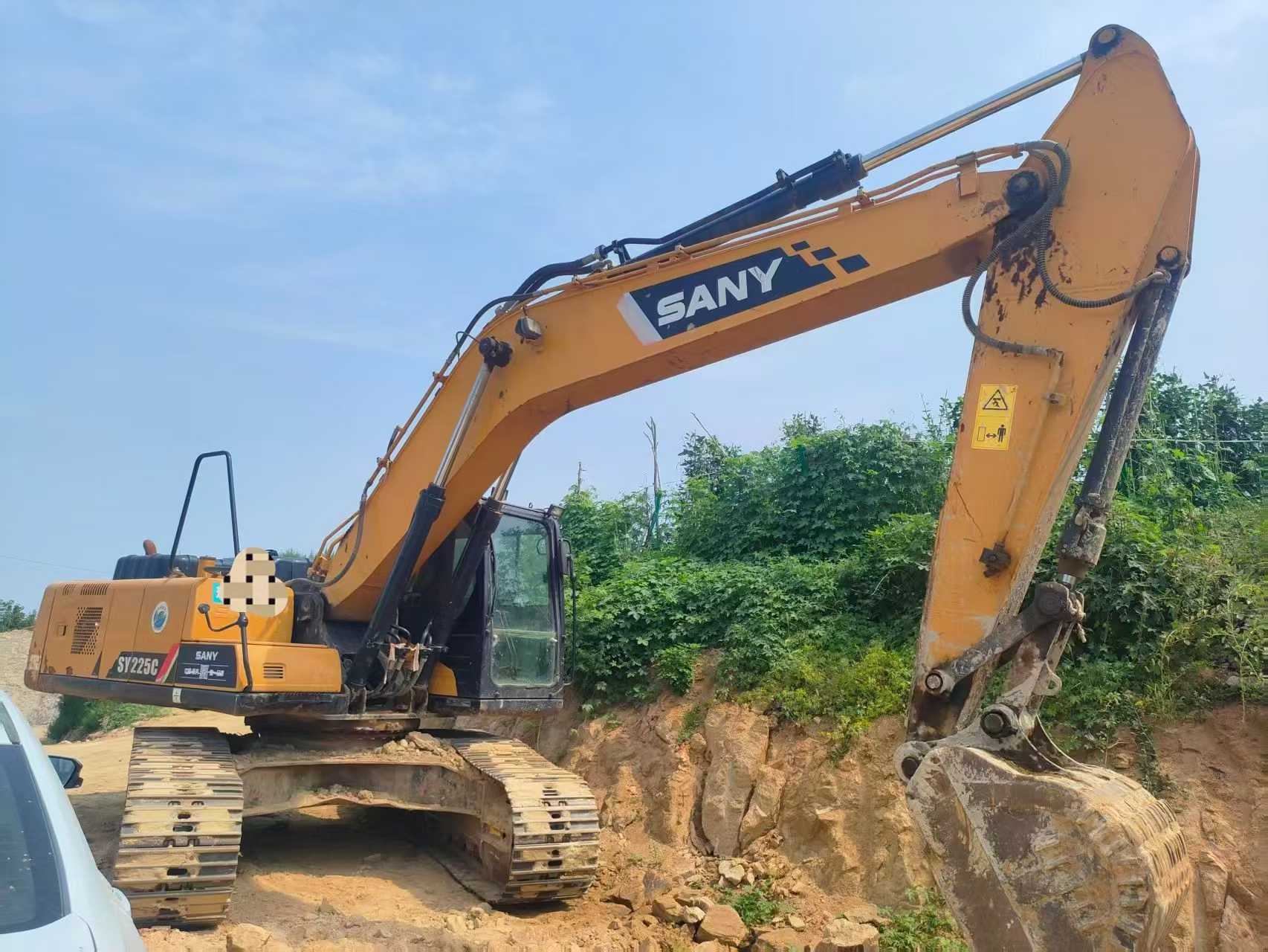Buy Sany SY200C Used Excavator / 2