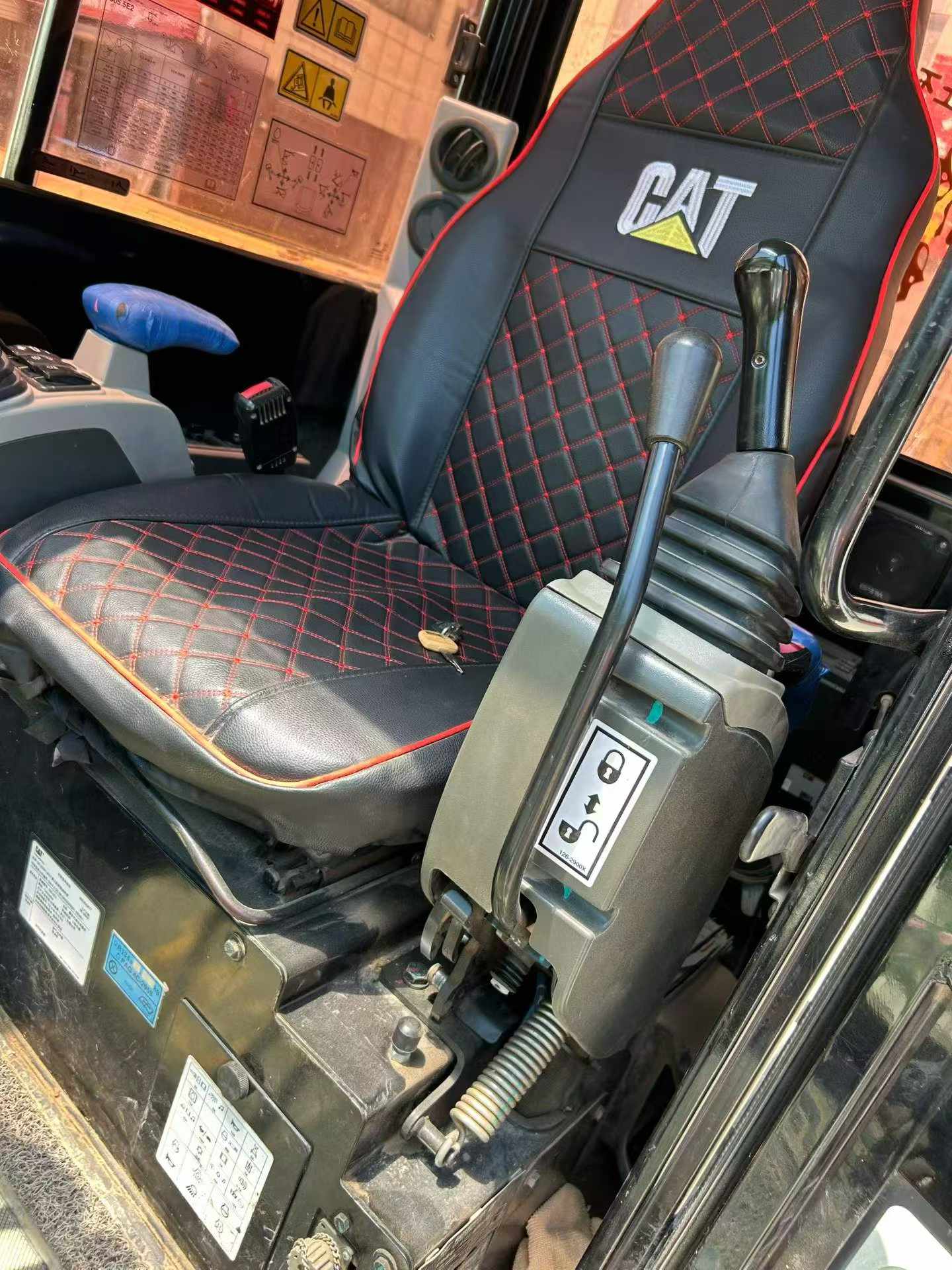 Buy Caterpillar 305B Used Excavator / 9