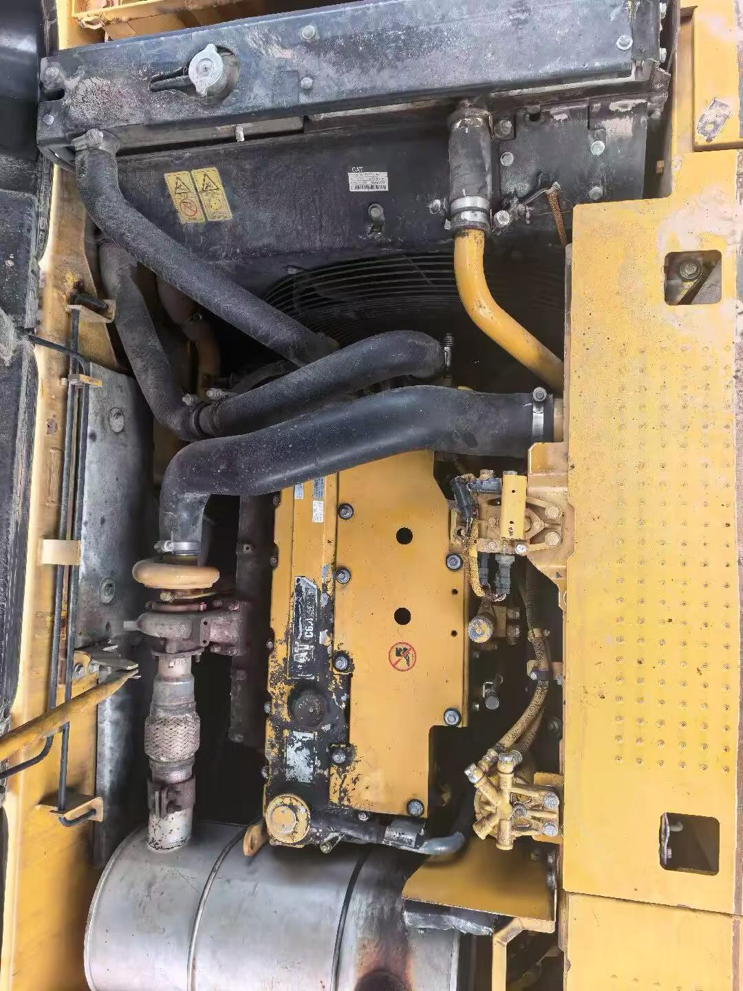 Buy Caterpillar 320D Used Excavator / 9