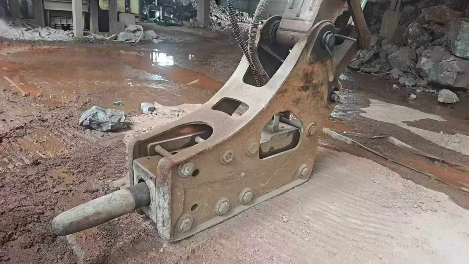 Buy XCMG XE215 Used Excavator / 9
