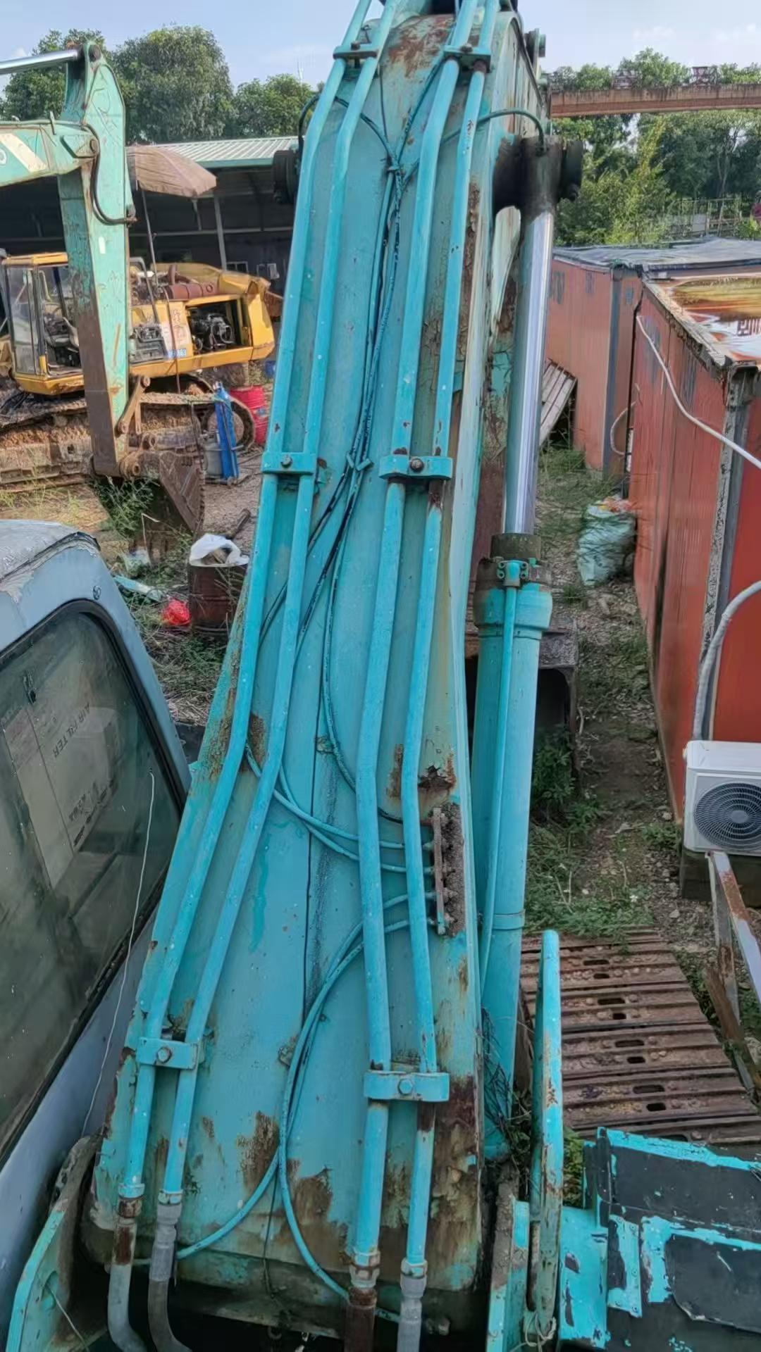 Buy Kobelco SK200-5.5 Used Excavator / 8