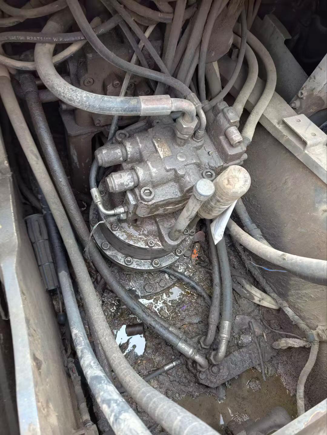 Buy Hitachi EX200-3 Used Excavator / 3