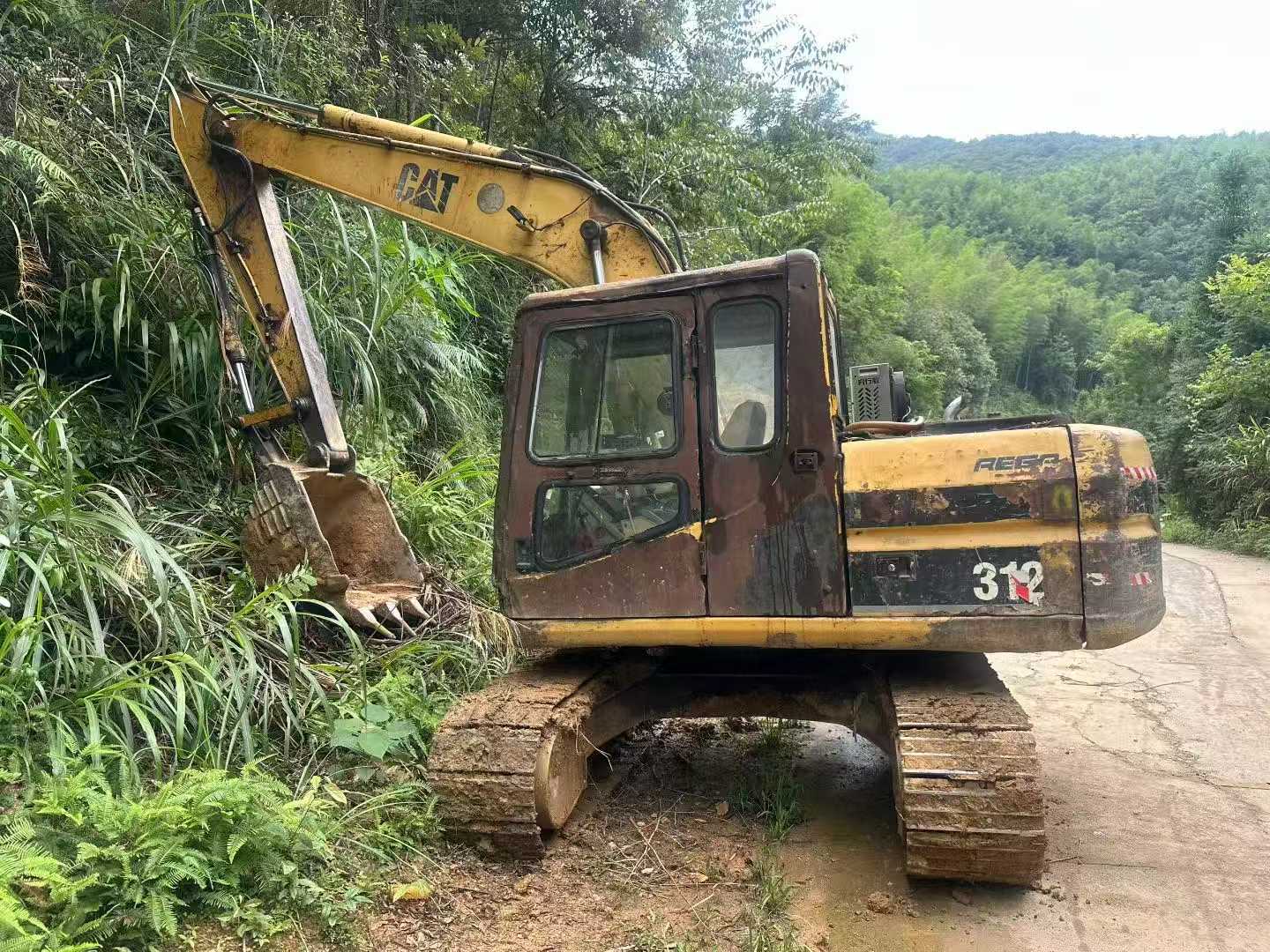 Buy Caterpillar 312 Used Excavator / 8