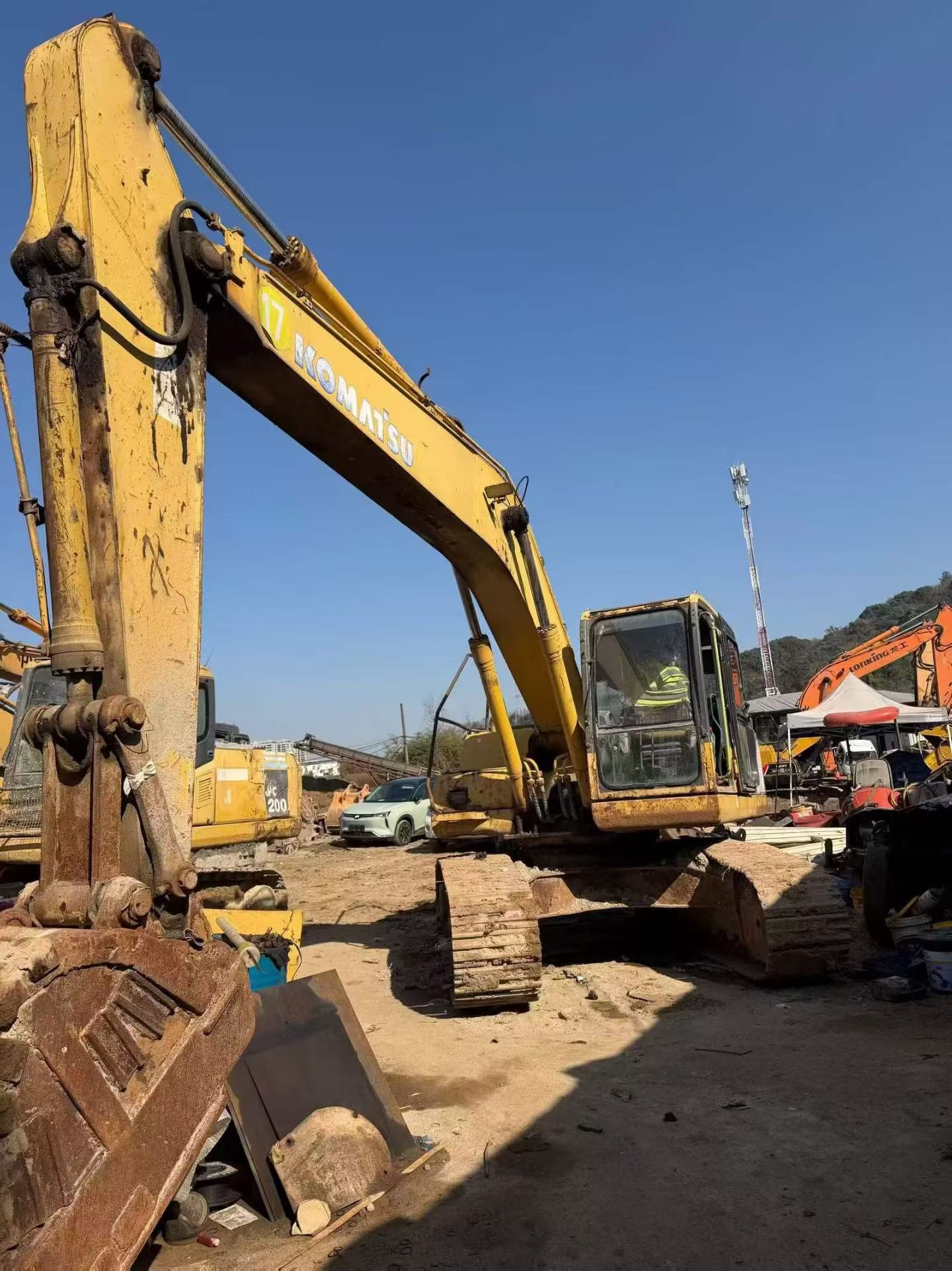 Buy Komatsu PC200-8 Used Excavator / 6