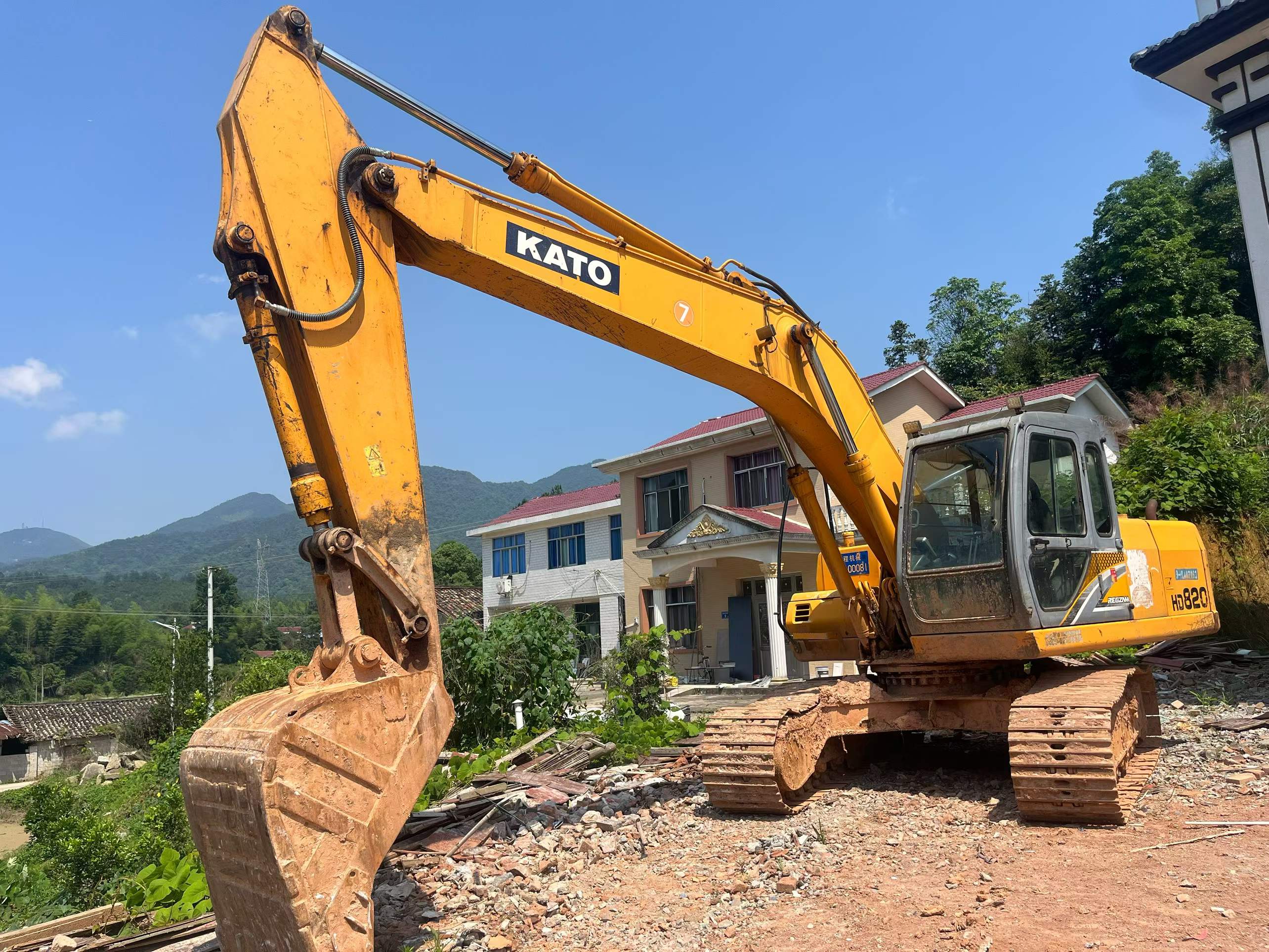 Buy Kato HD820 Used Excavator / 3