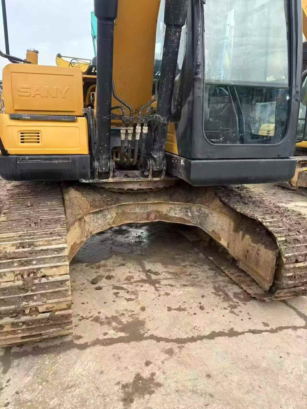 Buy Sany SY125C Used Excavator / 4