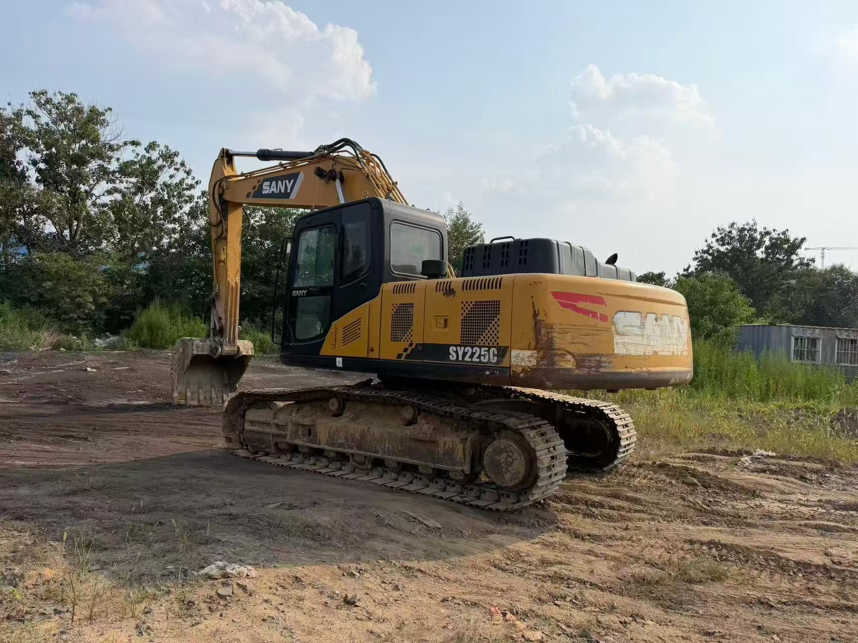 Buy Sany SY200C Used Excavator / 9