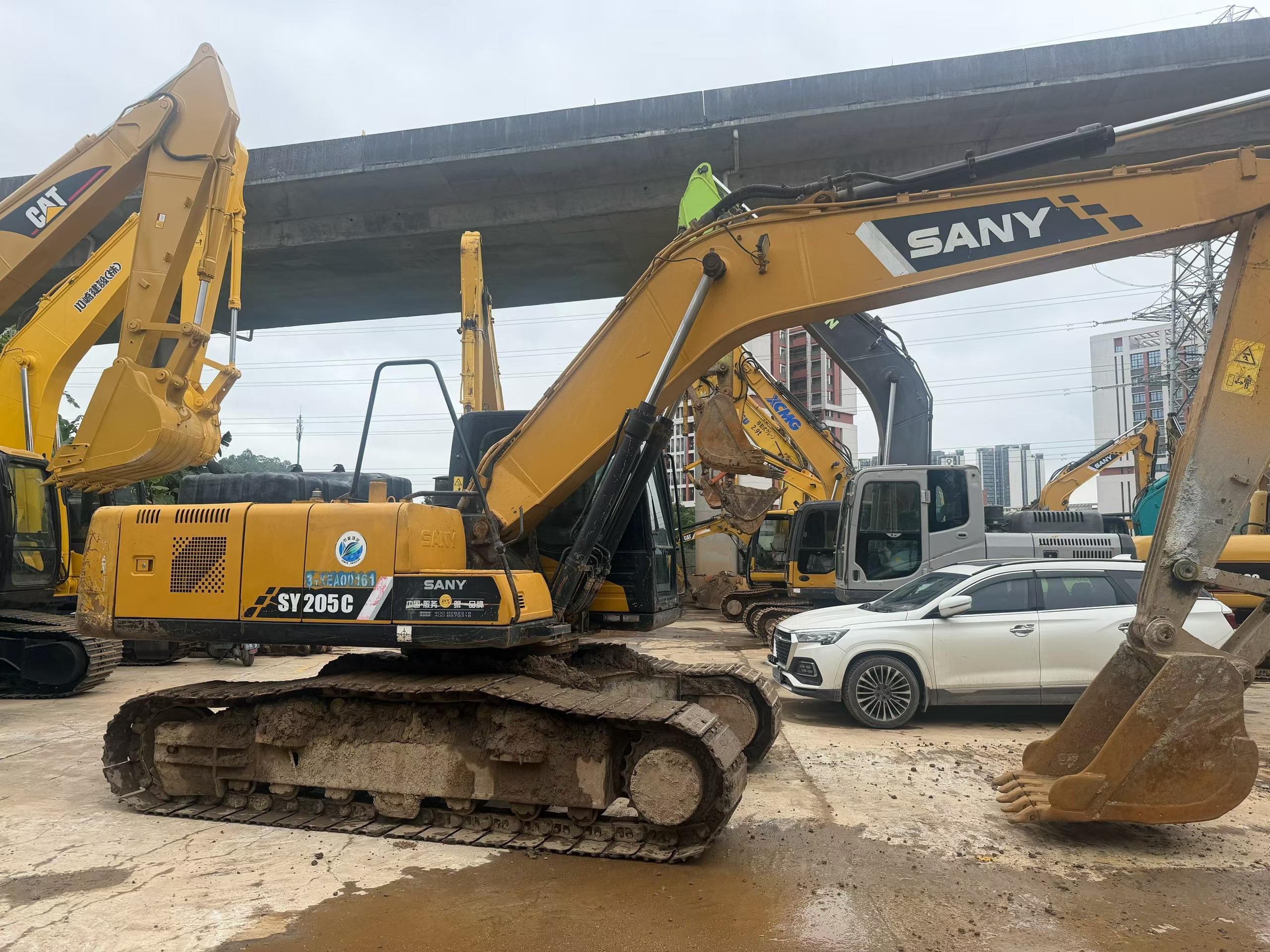 Buy Sany SY205C Used Excavator / 3