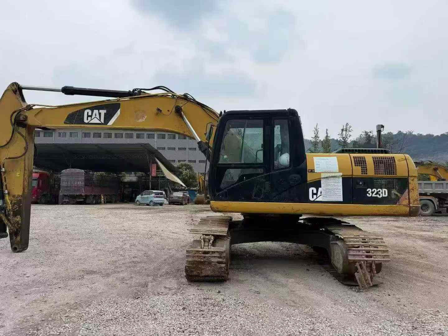 Buy Caterpillar 320D Used Excavator / 4