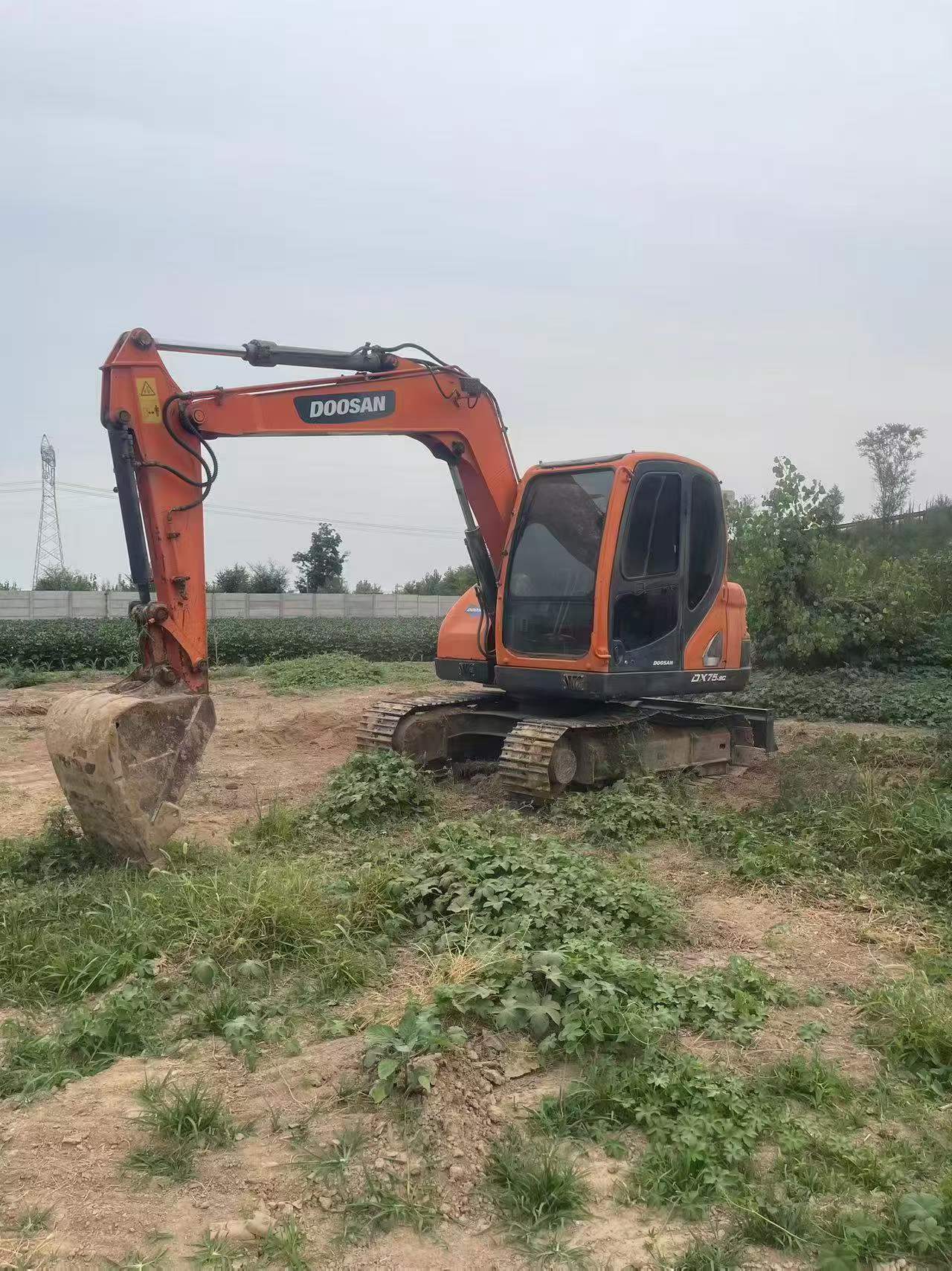 Buy Doosan DX75 Used Excavator / 3