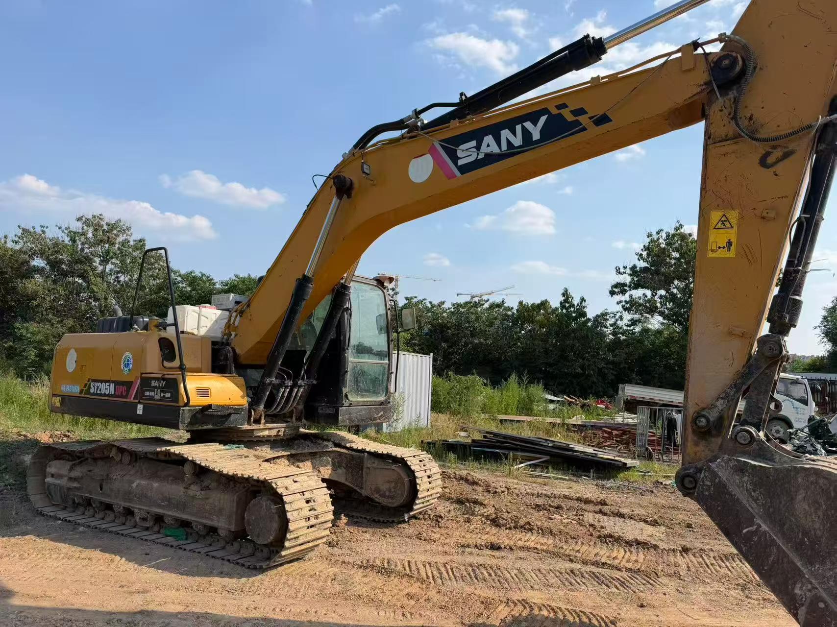 Buy Sany SY205C Used Excavator / 5