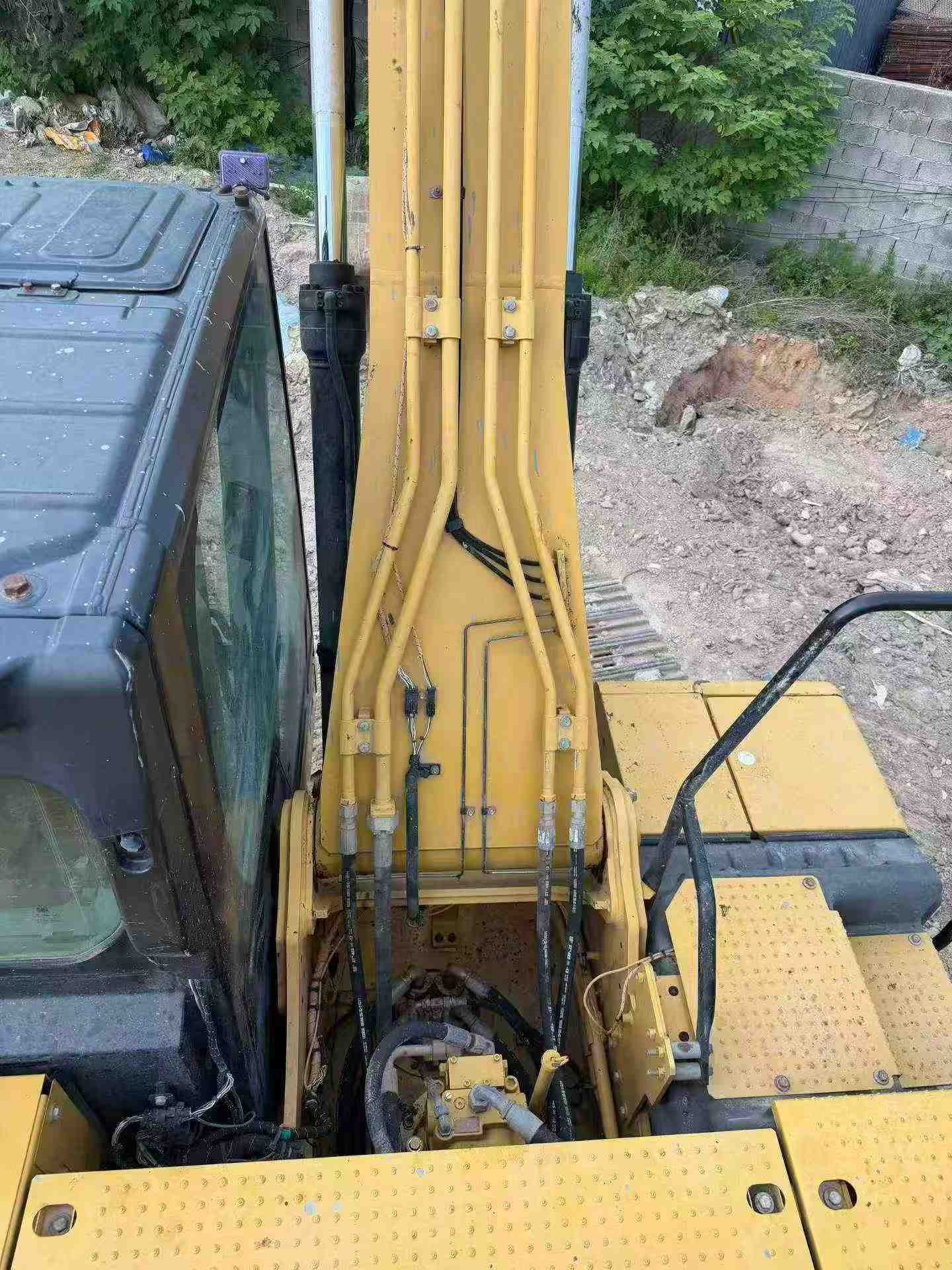 Buy Caterpillar 323 Used Excavator / 8