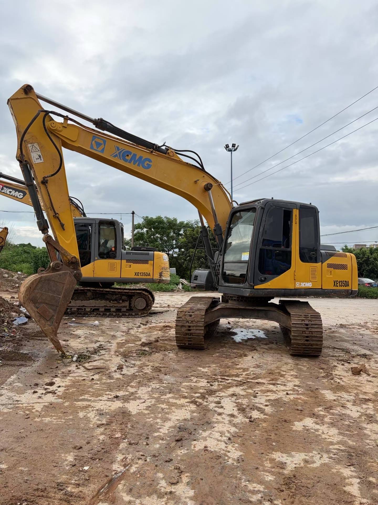 Buy XCMG XE135B Used Excavator / 5