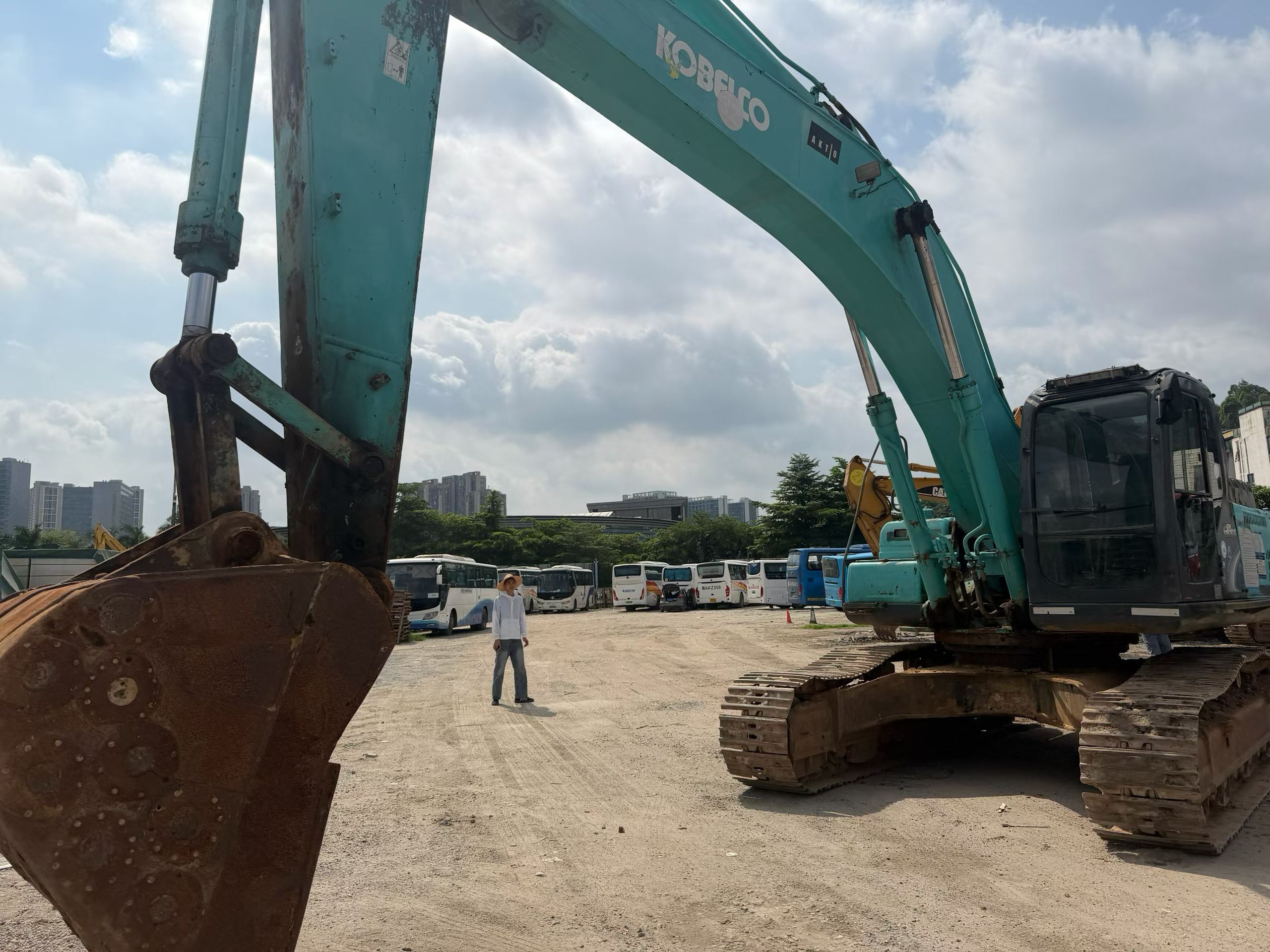 Buy Kobelco SK350-8 Used Excavator / 2