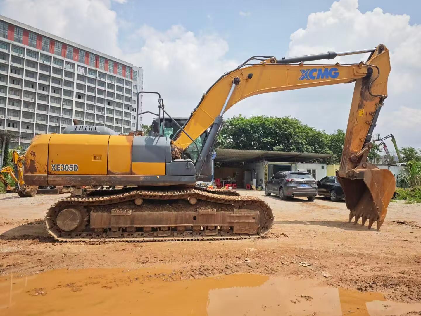 Buy XCMG XE305D Used Excavator / 4