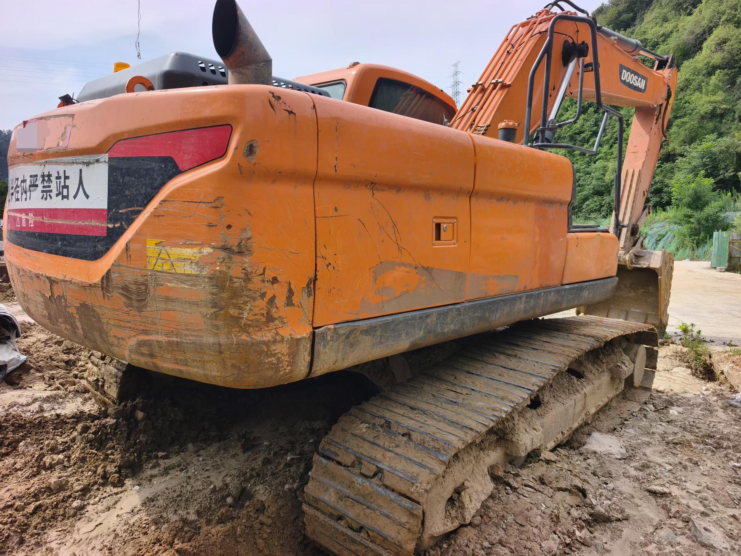 Buy Doosan S130W-3 Used Excavator / 3