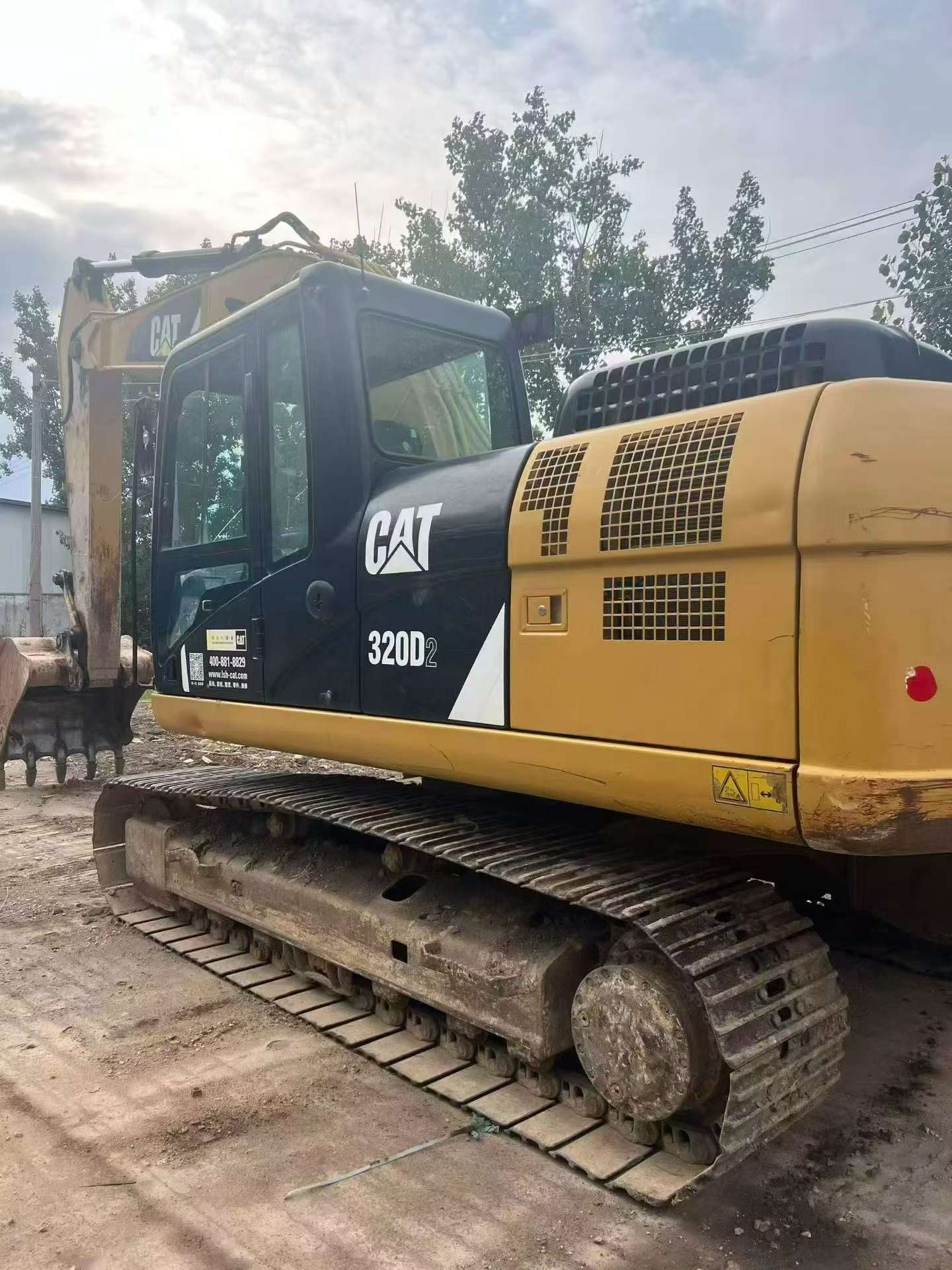 Buy Caterpillar 320D Used Excavator / 9
