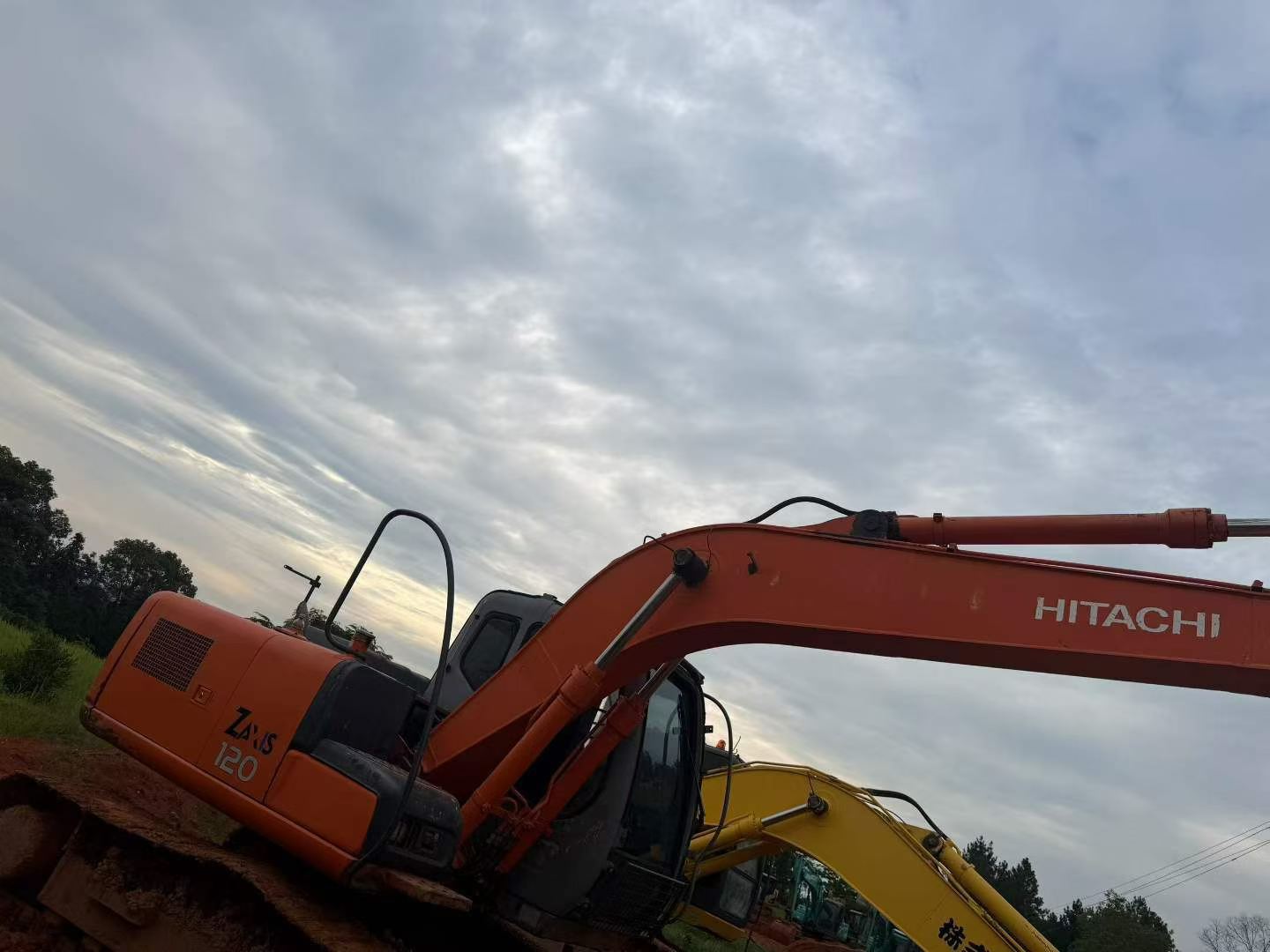 Buy Hitachi EX120 Used Excavator / 3