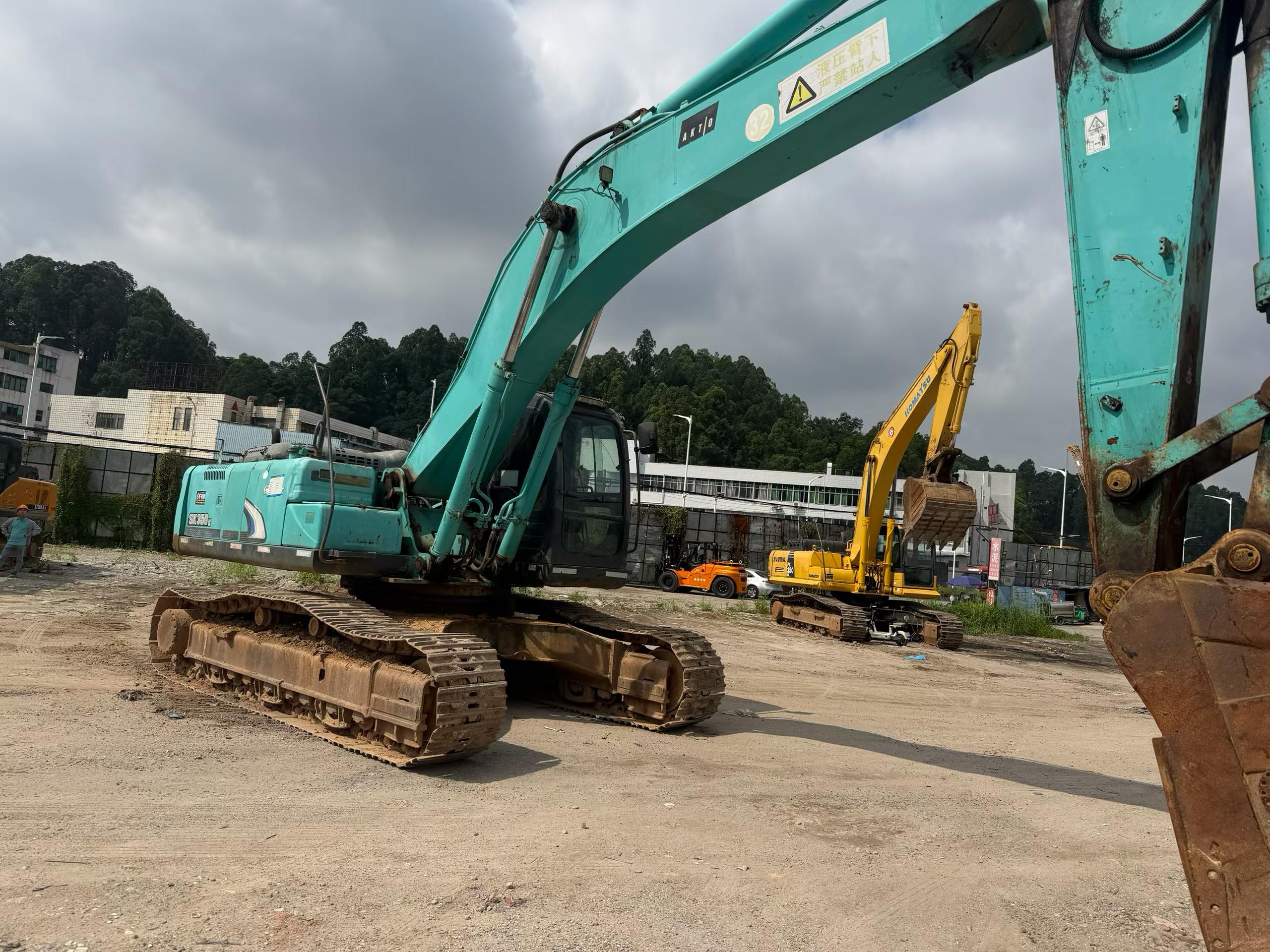 Buy Kobelco SK350-8 Used Excavator / 3