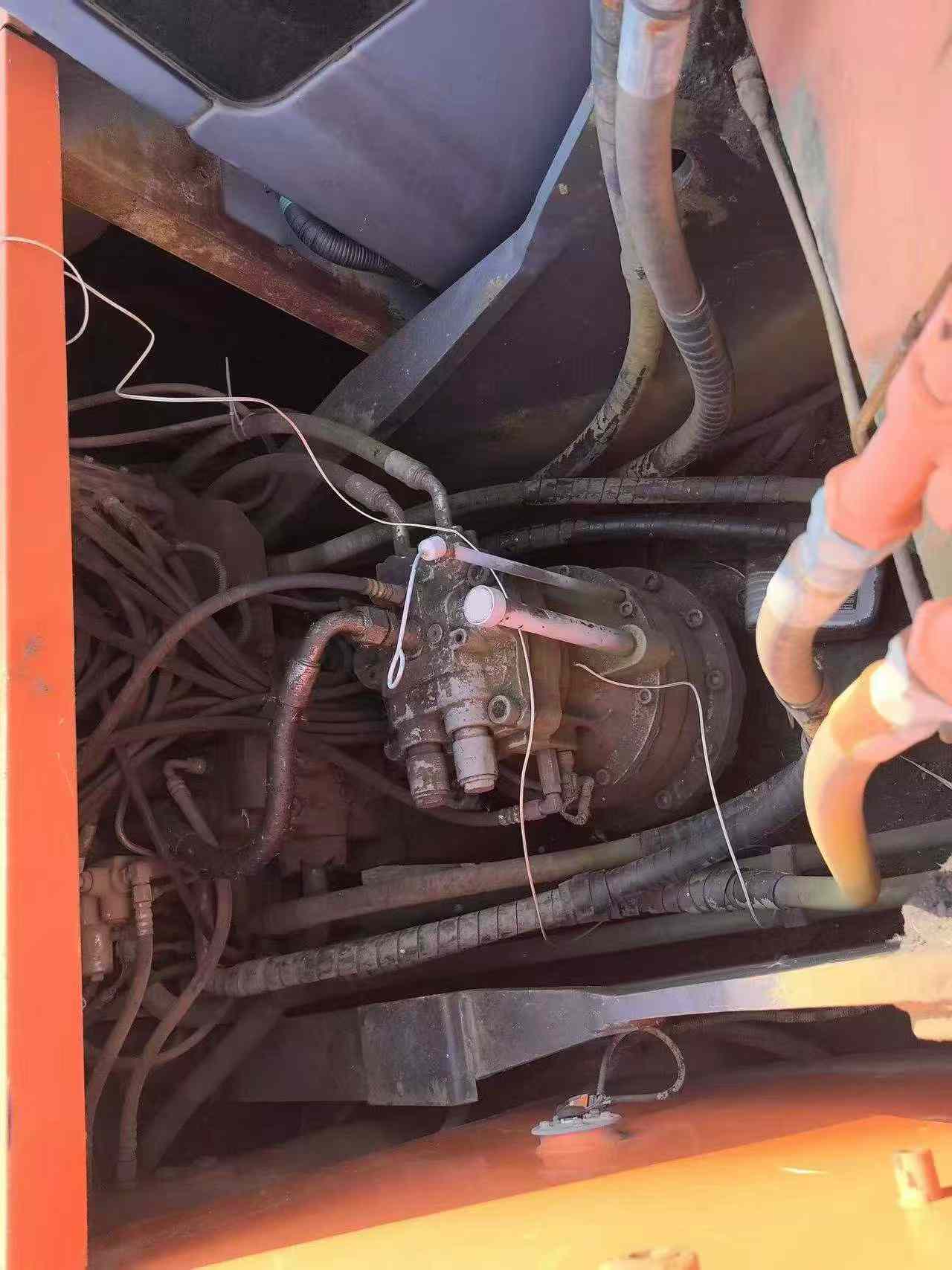 Buy Hitachi EX200-5 Used Excavator / 7