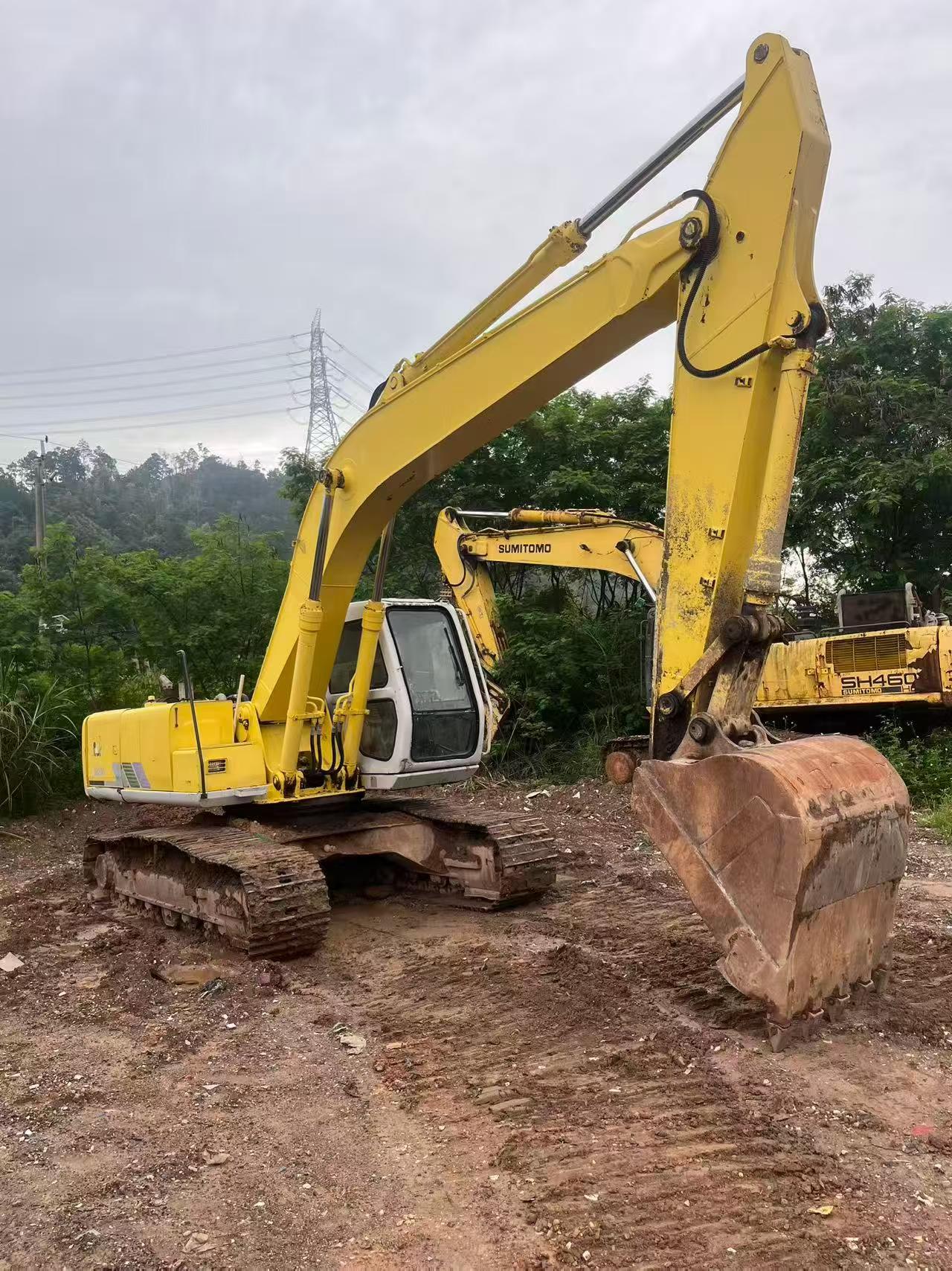 Buy Sumitomo SH200A1 Used Excavator / 2
