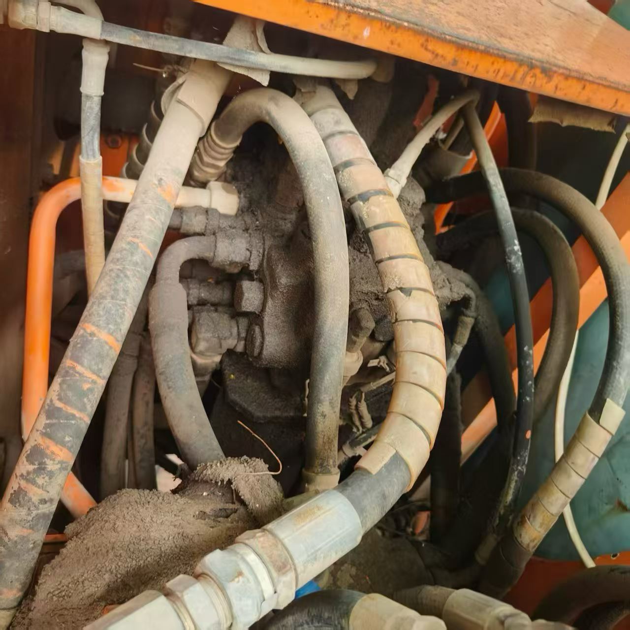 Buy Hitachi EX60-3 Used Excavator / 3
