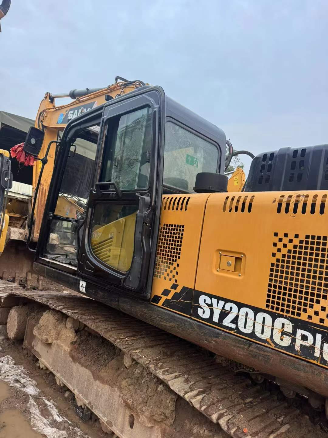 Buy Sany SY200C Used Excavator / 2