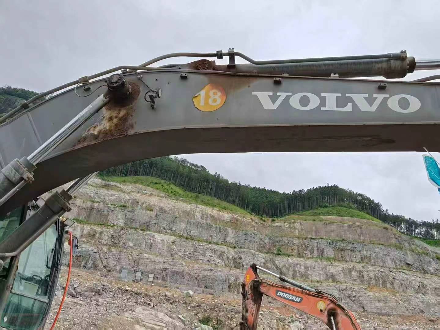 Buy Volvo EC480D Used Excavator / 3