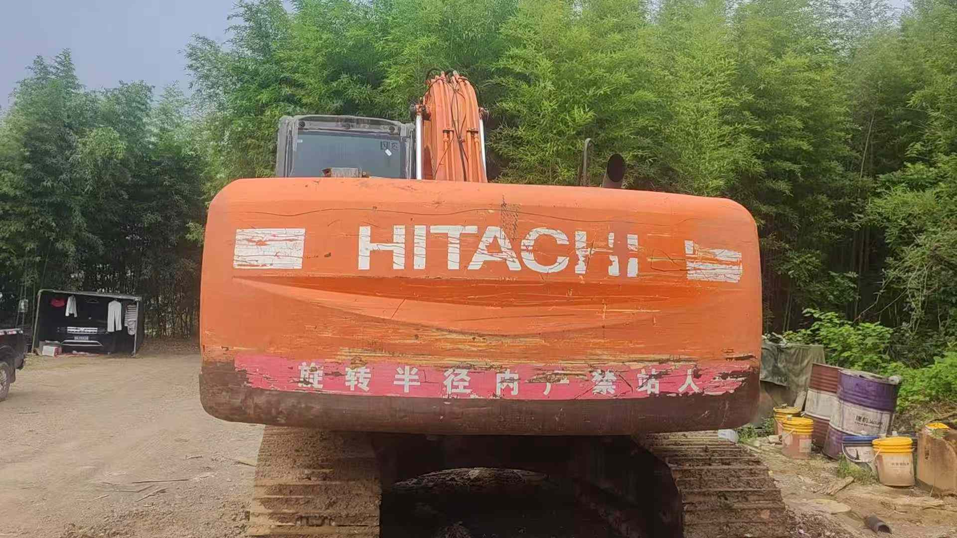 Buy Hitachi EX200-3 Used Excavator / 3