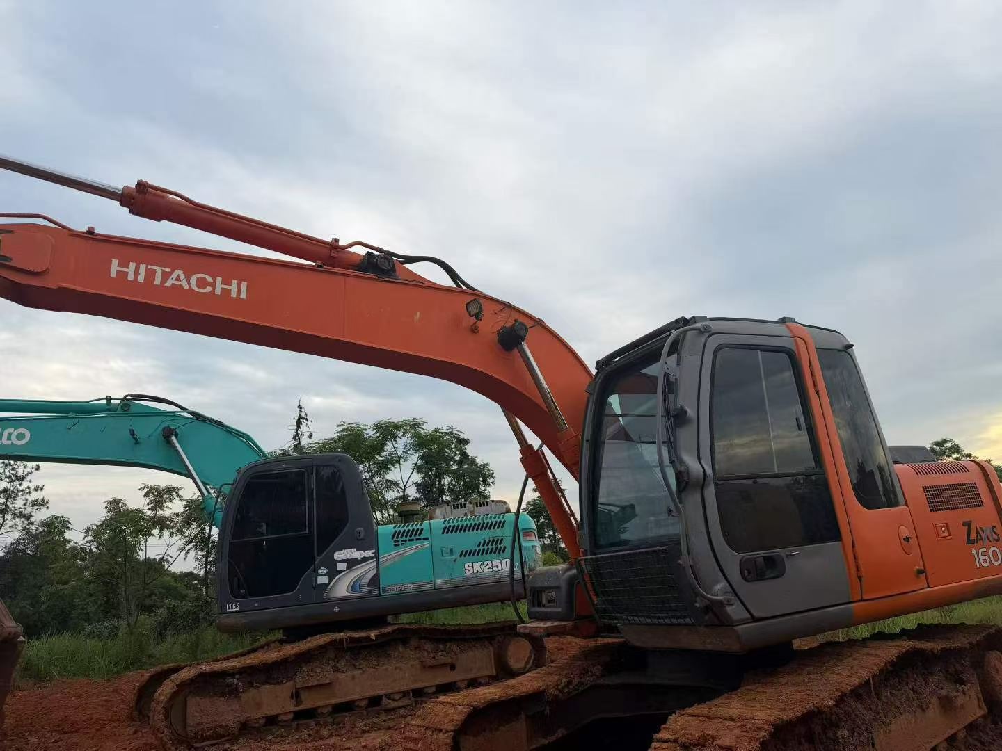 Buy Hitachi EX120 Used Excavator / 4