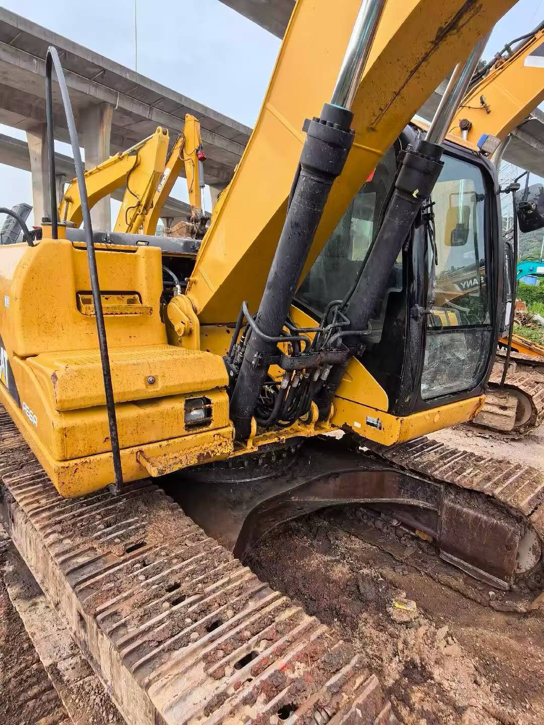 Buy Caterpillar 320D Used Excavator / 6