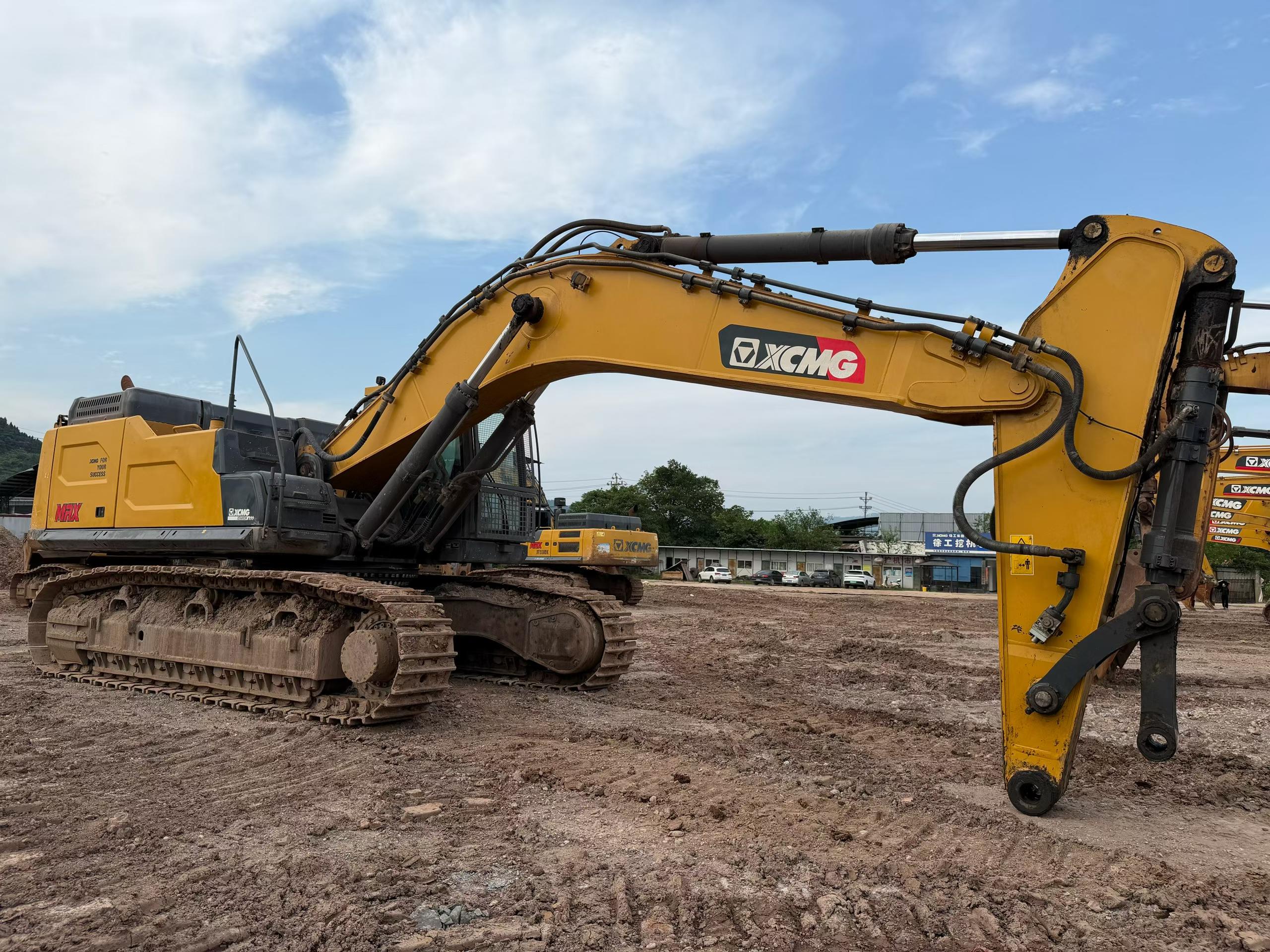 Buy XCMG XE600DK Used Excavator / 6