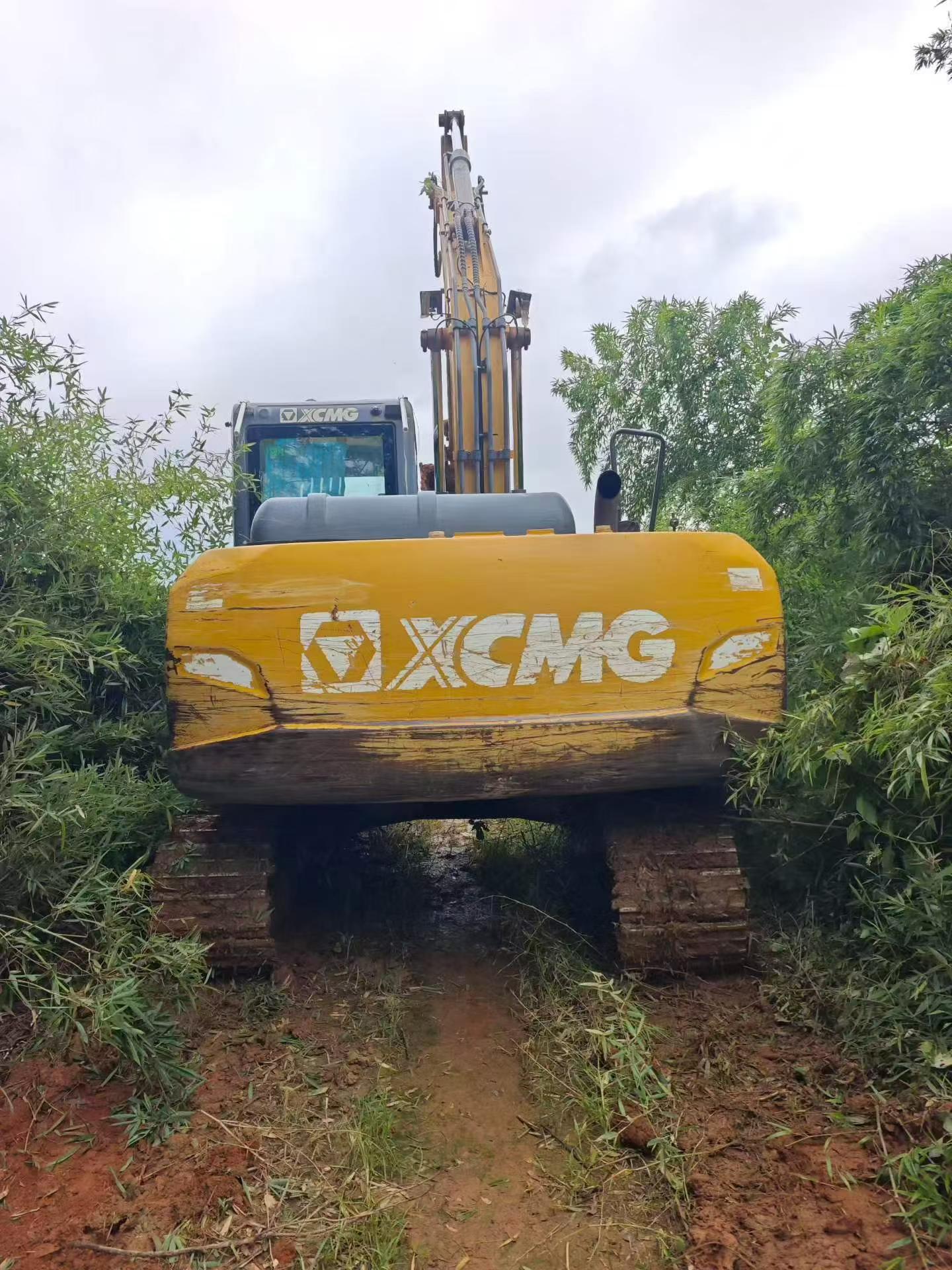 Buy XCMG XE135B Used Excavator / 6