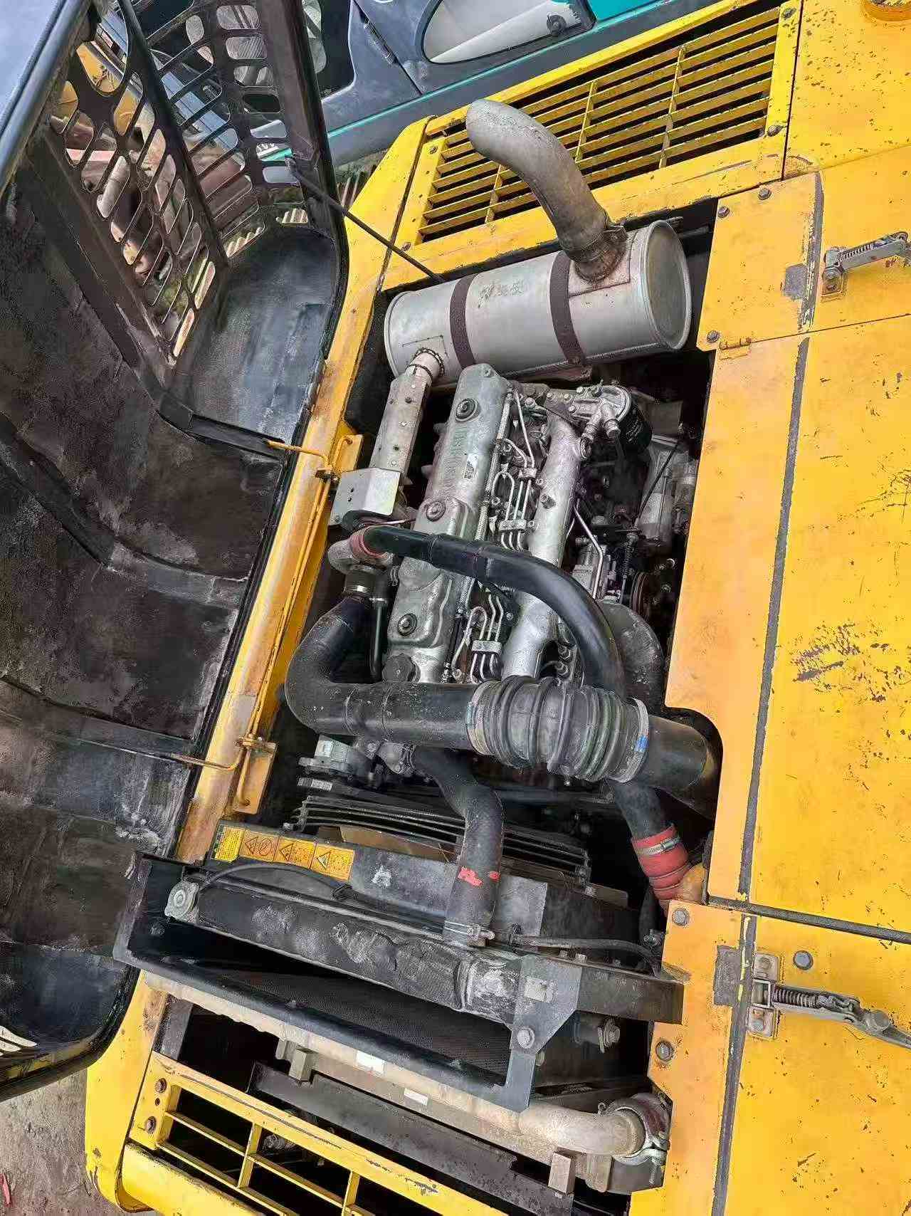 Buy Kato 820-3SP Used Excavator / 3