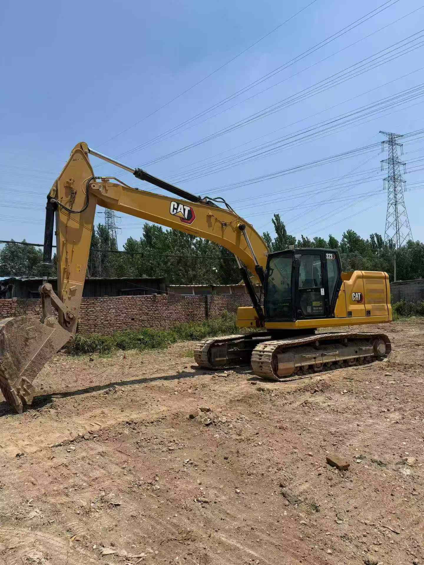 Buy Caterpillar 323 Used Excavator / 3