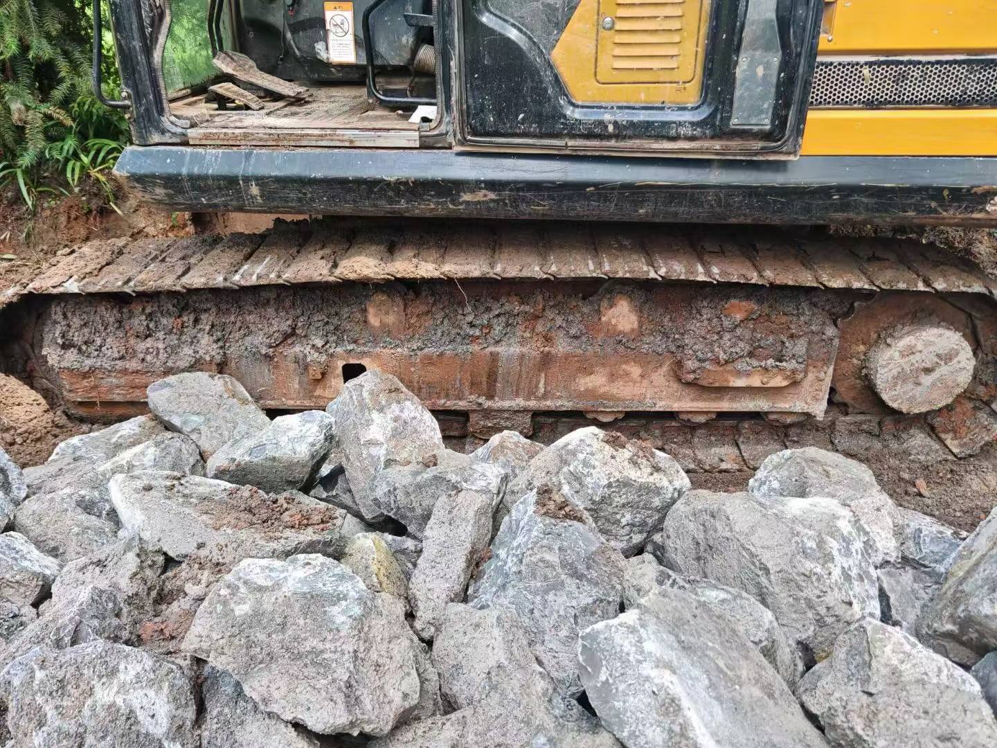 Buy Sany SY135 Used Excavator / 9