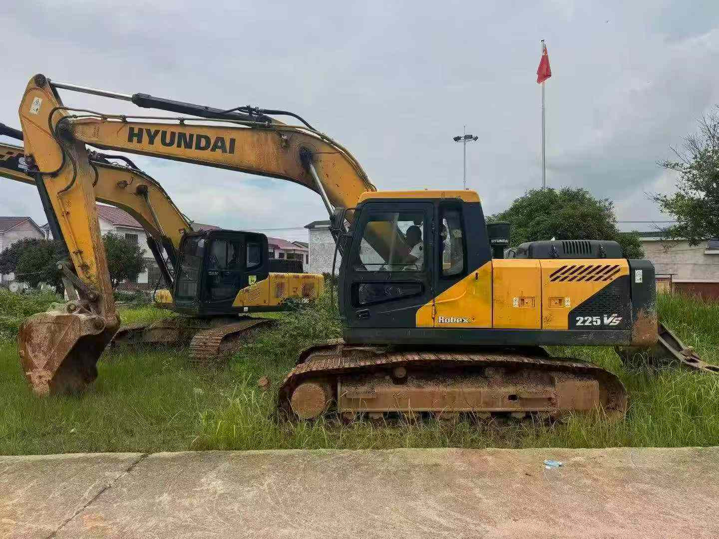 Buy Hyundai R215-7 Used Excavator / 7