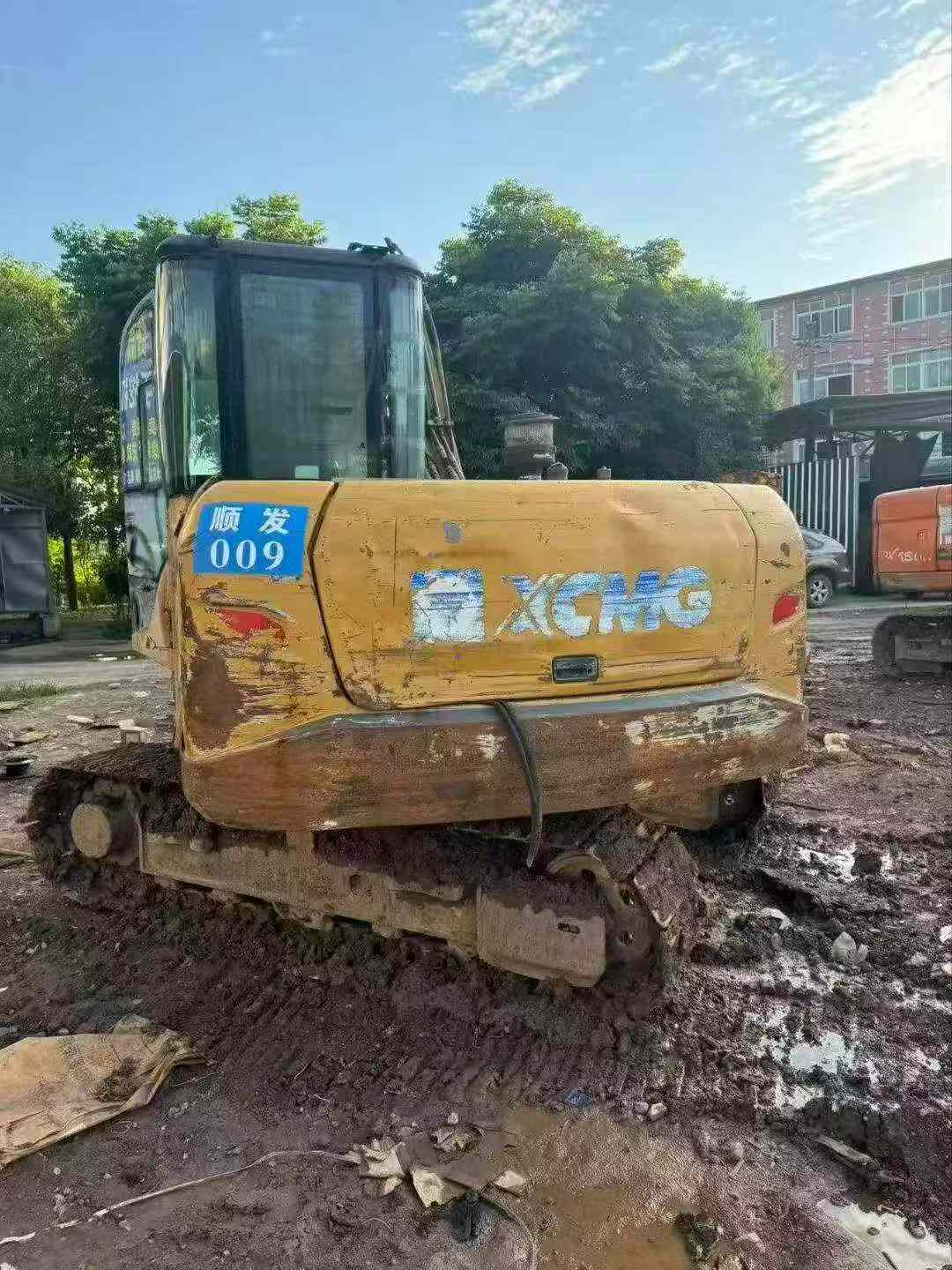 Buy XCMG XE75C Used Excavator / 4