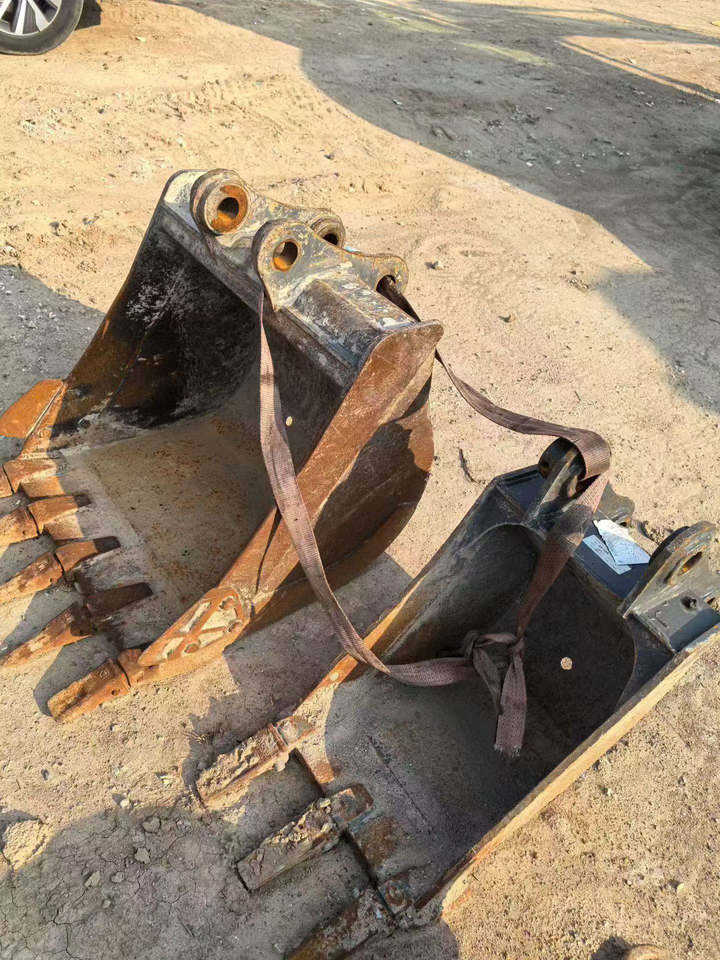Buy XCMG XE60 Used Excavator / 6